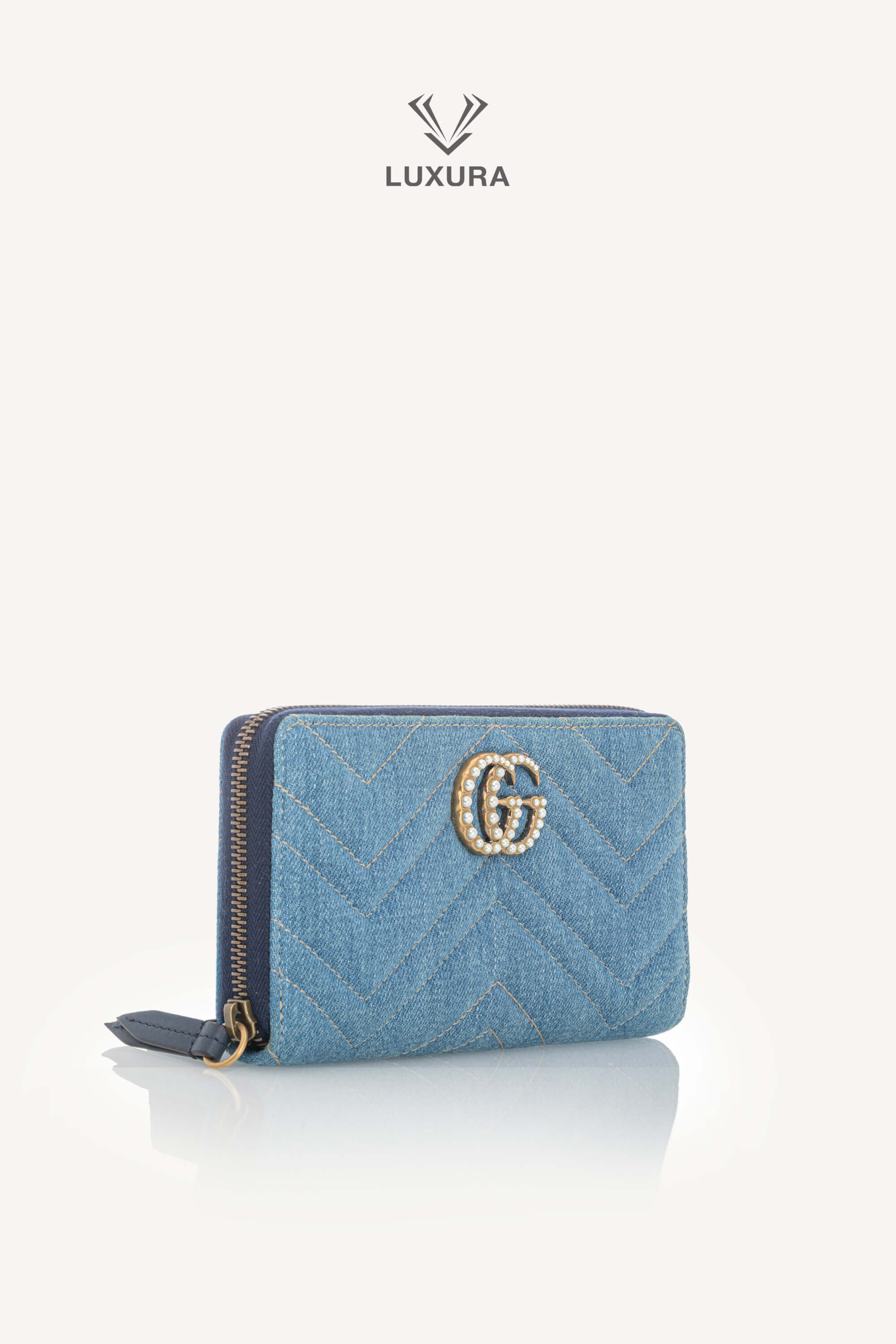 <span style="font-size: 10px;letter-spacing: .15em">HARD TO FIND</span><br>            <strong>GUCCI</strong><br>            <div style="margin-top:10px;font-size:16px">Denim Matelasse Pearly GG Marmont Zip Around Wallet Blue</div><br> - Image 3