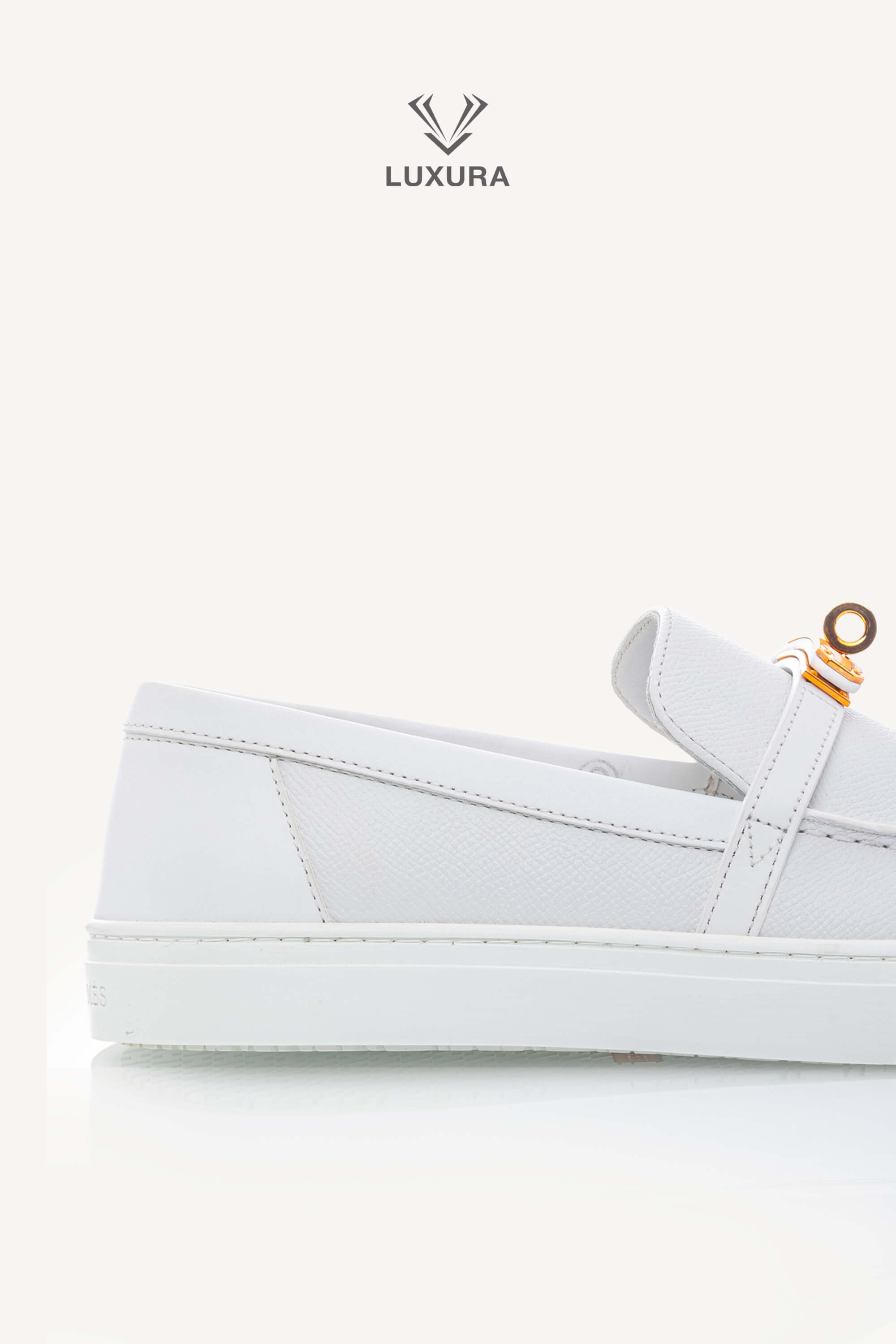 <span style="font-size: 10px;letter-spacing: .15em">HARD TO FIND</span><br> <strong>HERMES</strong><br> <div style="margin-top:10px;font-size:16px">Game Slip On Sneaker White 39.5</div><br> - Image 12
