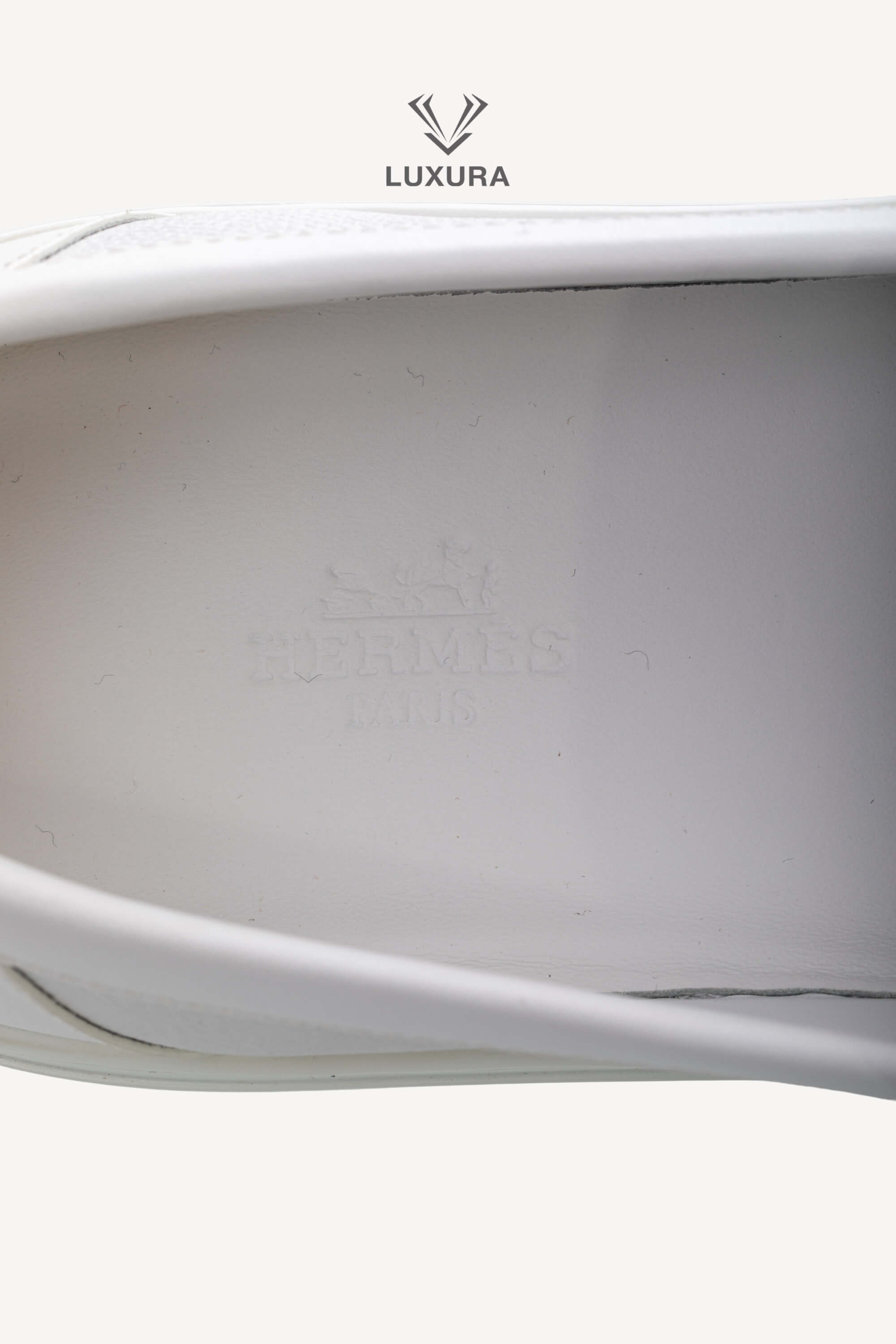 <span style="font-size: 10px;letter-spacing: .15em">HARD TO FIND</span><br> <strong>HERMES</strong><br> <div style="margin-top:10px;font-size:16px">Game Slip On Sneaker White 39.5</div><br> - Image 21