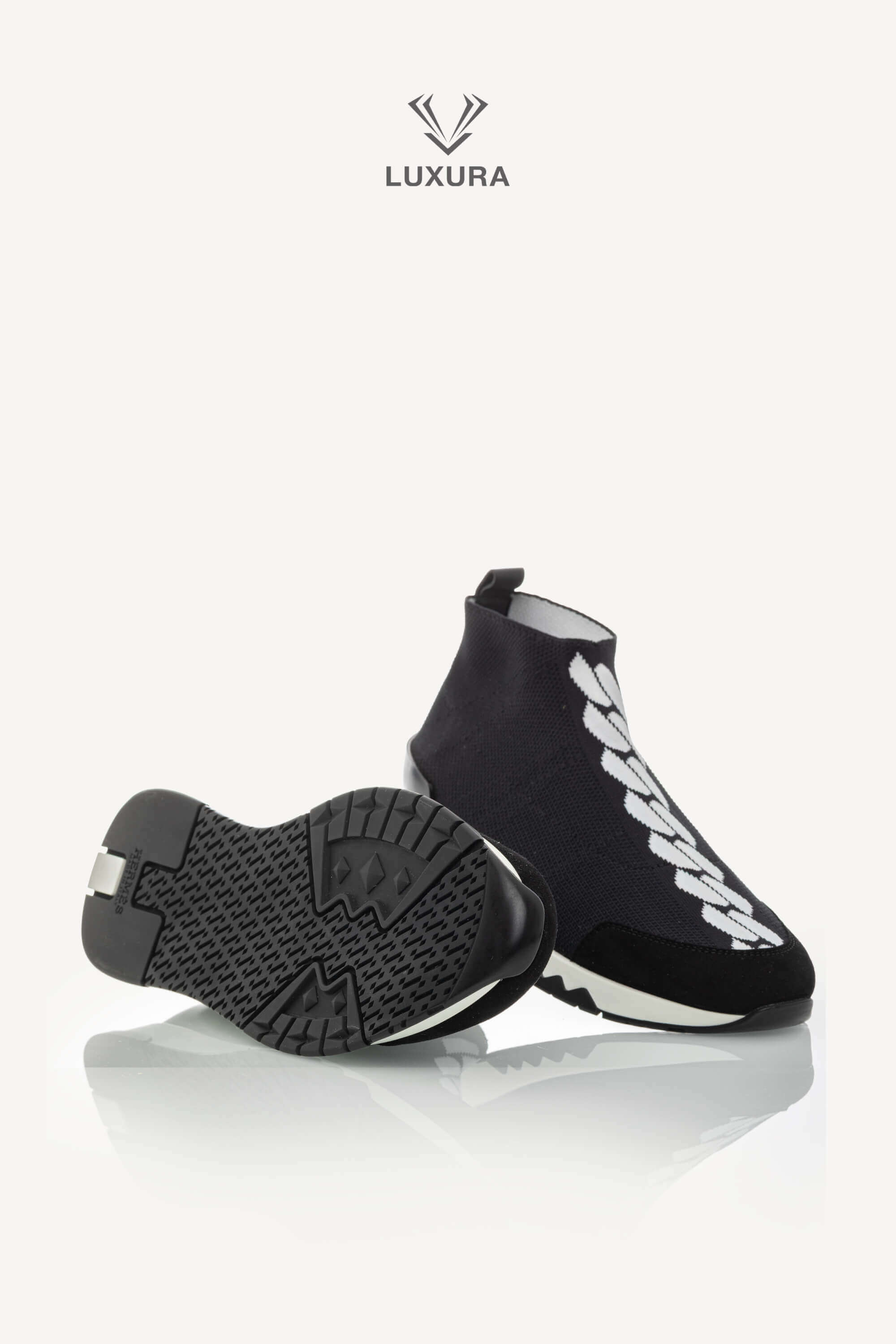 <span style="font-size: 10px;letter-spacing: .15em">BEST DEAL</span><br> <strong>HERMES</strong><br> <div style="margin-top:10px;font-size:16px">Volo Sneakers Black-White 36.5</div><br> - Image 23