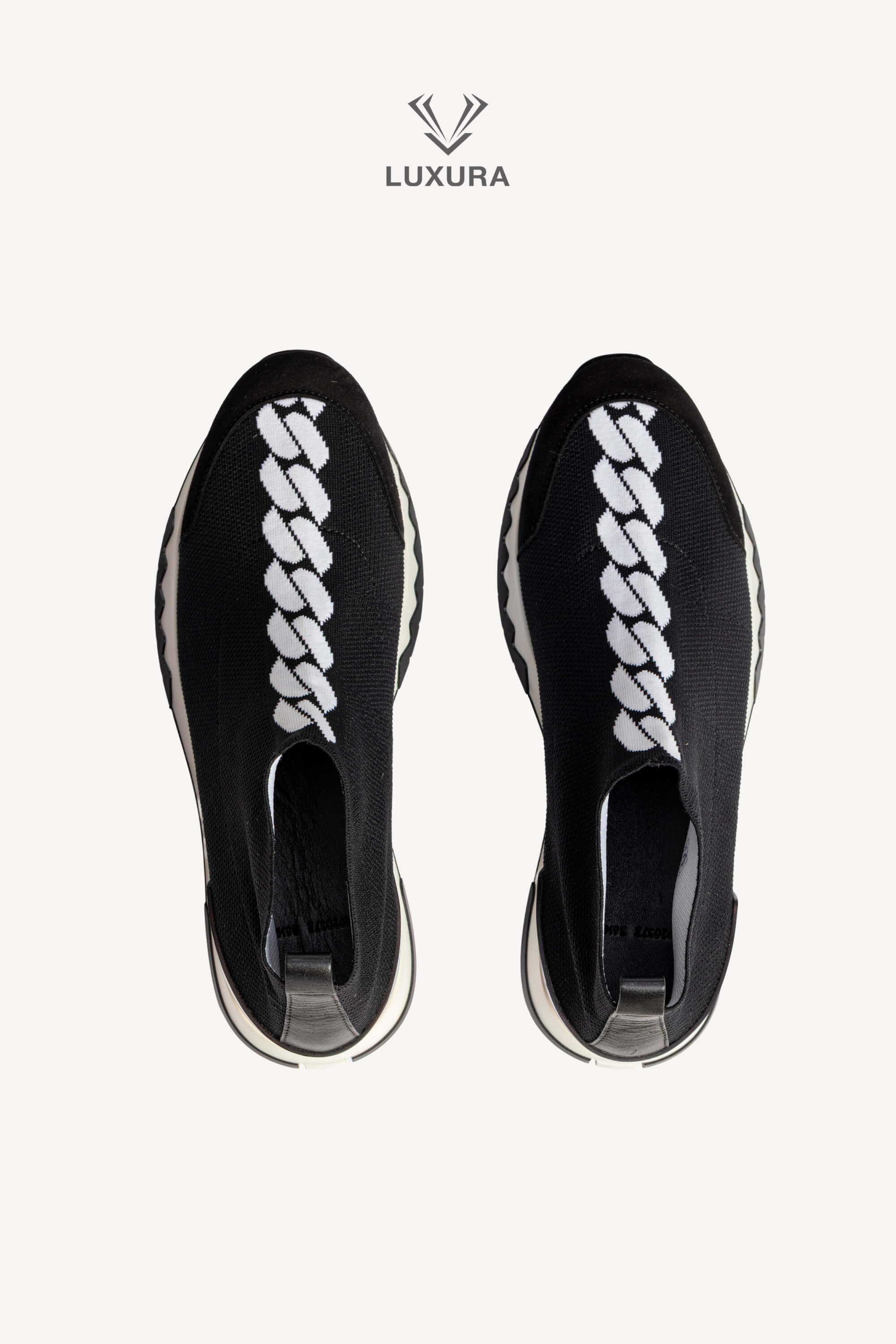 <span style="font-size: 10px;letter-spacing: .15em">BEST DEAL</span><br> <strong>HERMES</strong><br> <div style="margin-top:10px;font-size:16px">Volo Sneakers Black-White 36.5</div><br> - Image 4