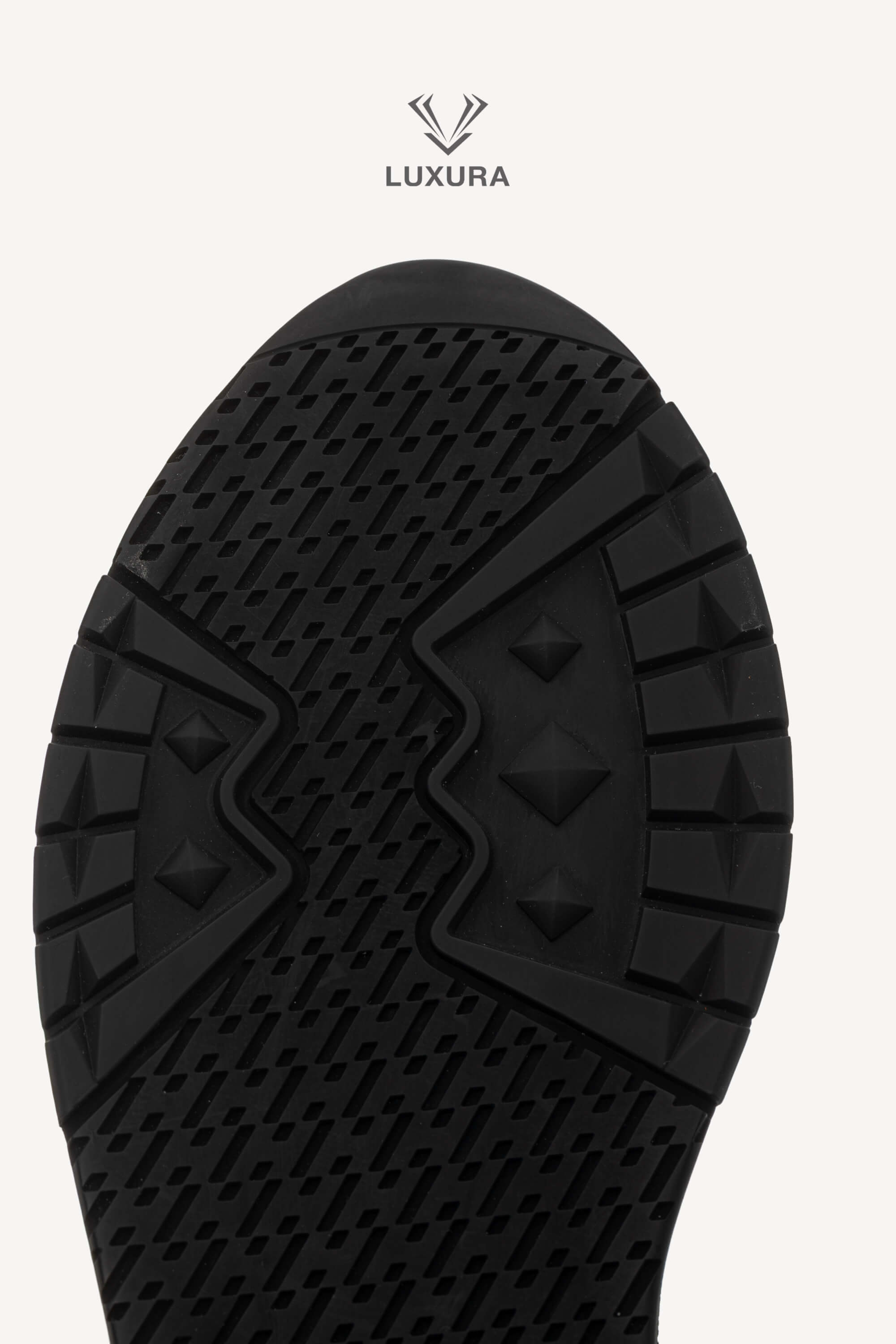<span style="font-size: 10px;letter-spacing: .15em">BEST DEAL</span><br> <strong>HERMES</strong><br> <div style="margin-top:10px;font-size:16px">Volo Sneakers Black-White 36.5</div><br> - Image 20