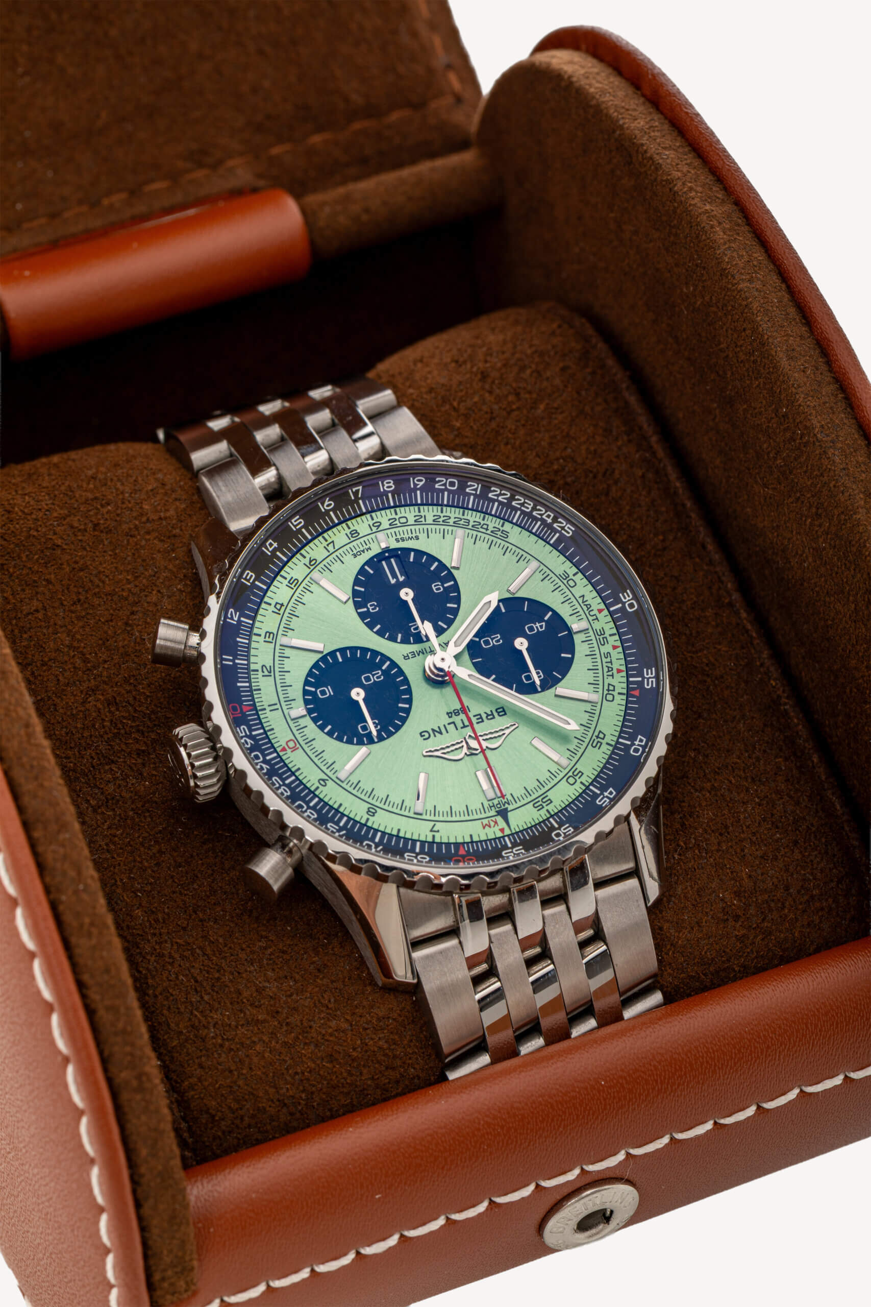 <span style="font-size: 10px;letter-spacing: .15em">BEST DEAL</span><br> <strong>BREITLING</strong><br> <div style="margin-top:10px;font-size:16px">Navitimer B01 Cronograph Watch AB0138241L1A1</div><br> - Image 3