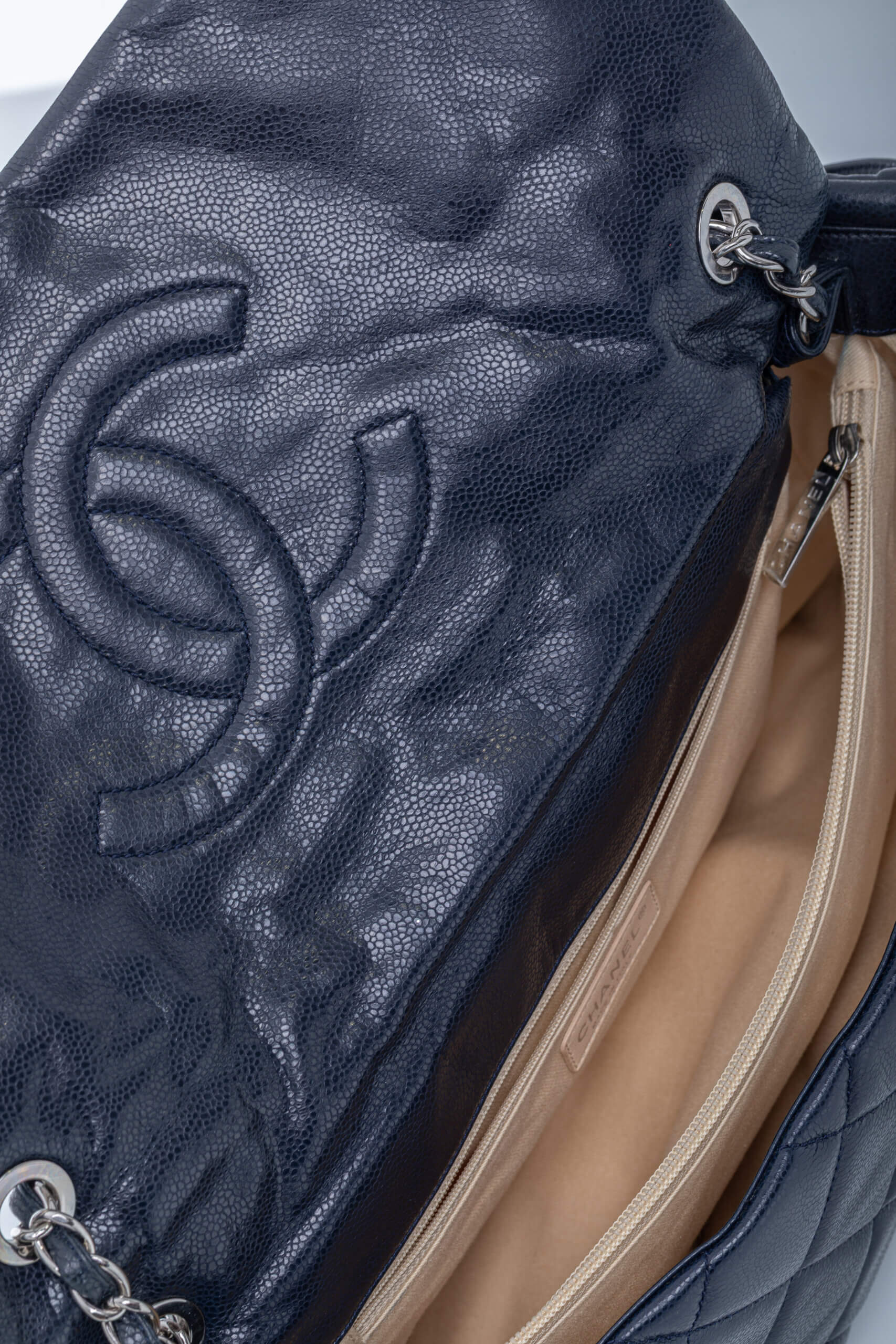 <span style="font-size: 10px;letter-spacing: .15em">HARD TO FIND</span><br>            <strong>CHANEL</strong><br>            <div style="margin-top:10px;font-size:16px">Quilted Soft Glazed Caviar Leather Large Stretch Spirit Messenger Flap Bag Indigo</div><br> - Image 19