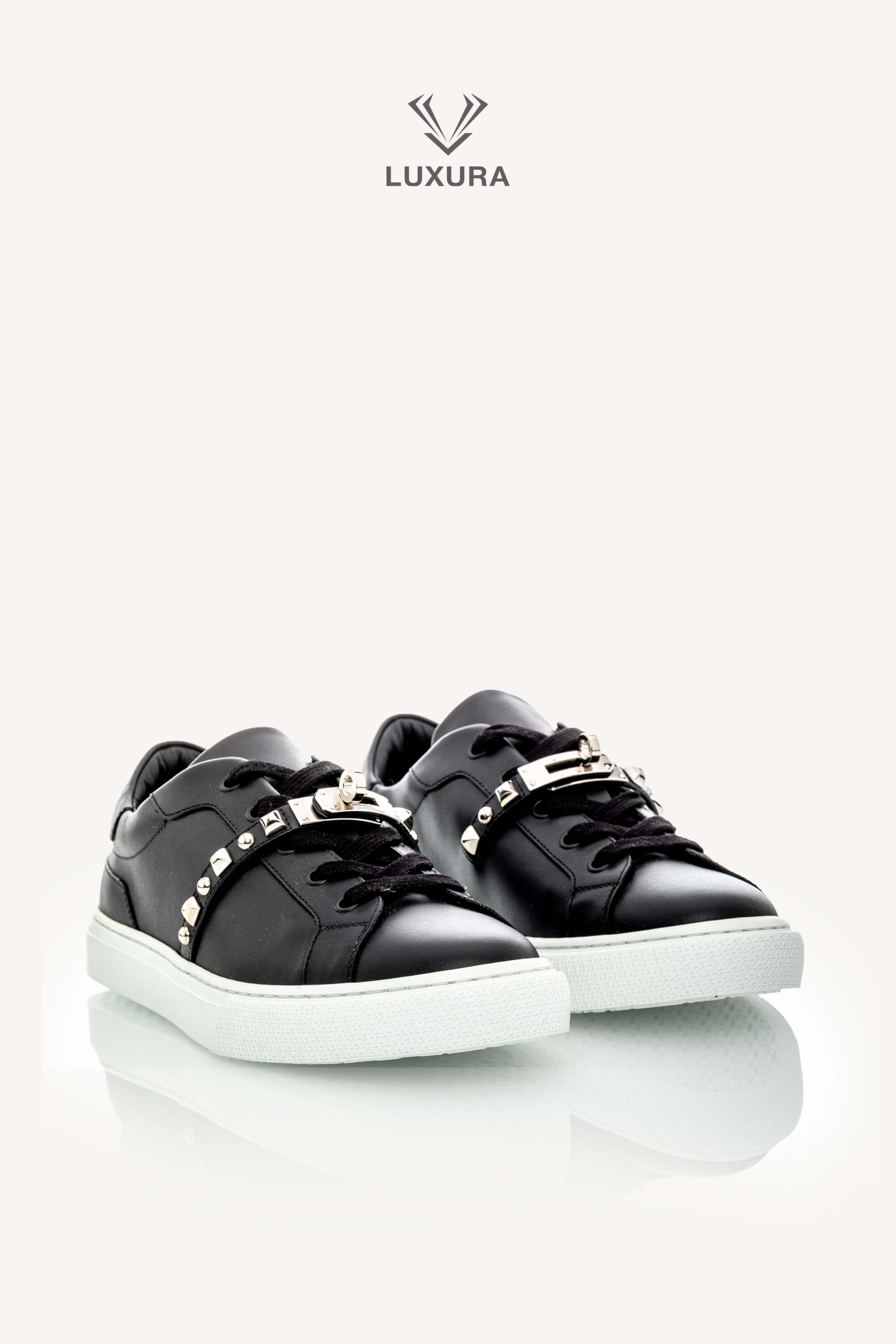 <span style="font-size: 10px;letter-spacing: .15em">HARD TO FIND</span><br> <strong>HERMES</strong><br> <div style="margin-top:10px;font-size:16px">Day Sneaker Black with Medor Studs 40</div><br> - Image 7