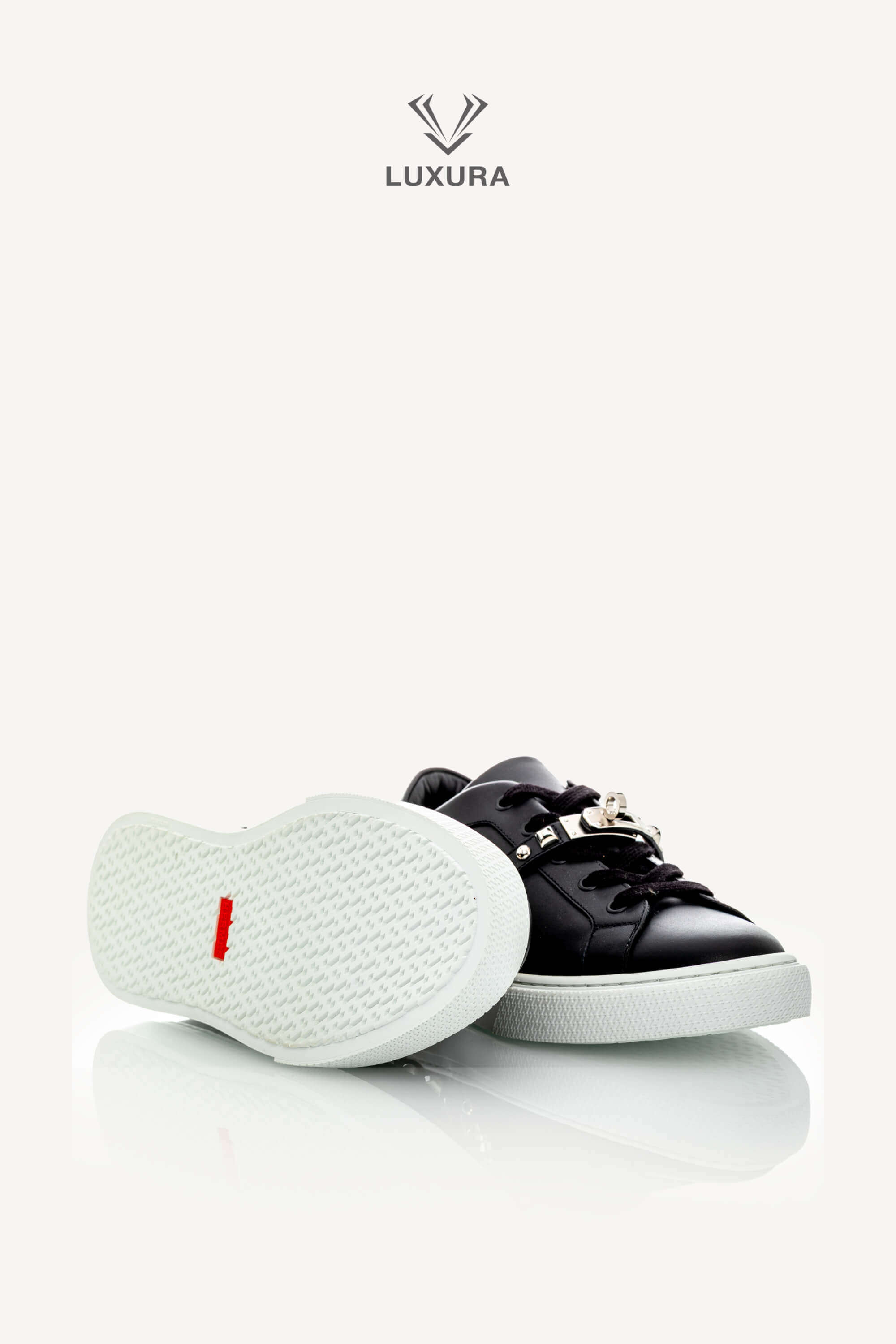 <span style="font-size: 10px;letter-spacing: .15em">HARD TO FIND</span><br> <strong>HERMES</strong><br> <div style="margin-top:10px;font-size:16px">Day Sneaker Black with Medor Studs 40</div><br> - Image 27