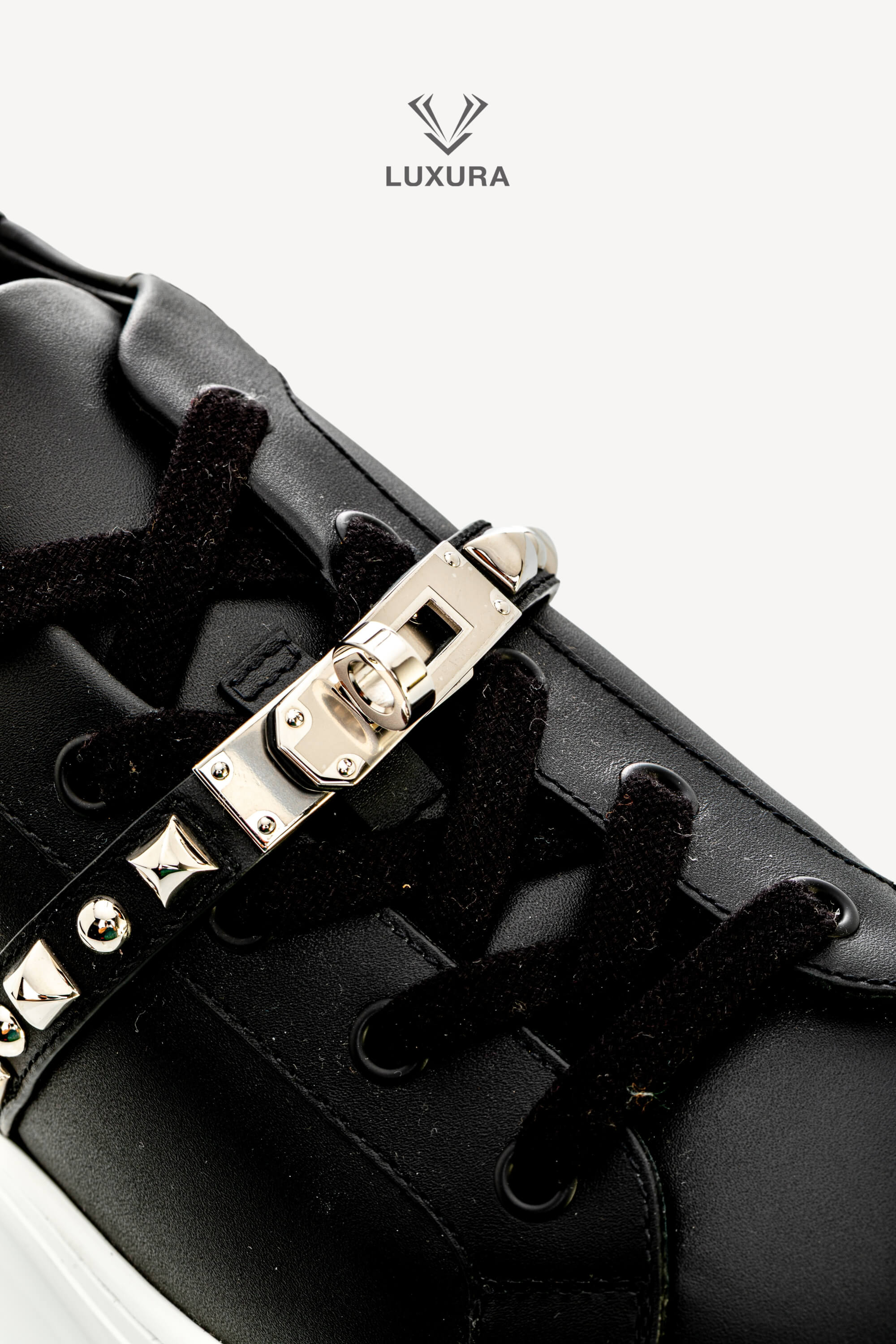 <span style="font-size: 10px;letter-spacing: .15em">HARD TO FIND</span><br> <strong>HERMES</strong><br> <div style="margin-top:10px;font-size:16px">Day Sneaker Black with Medor Studs 40</div><br> - Image 17