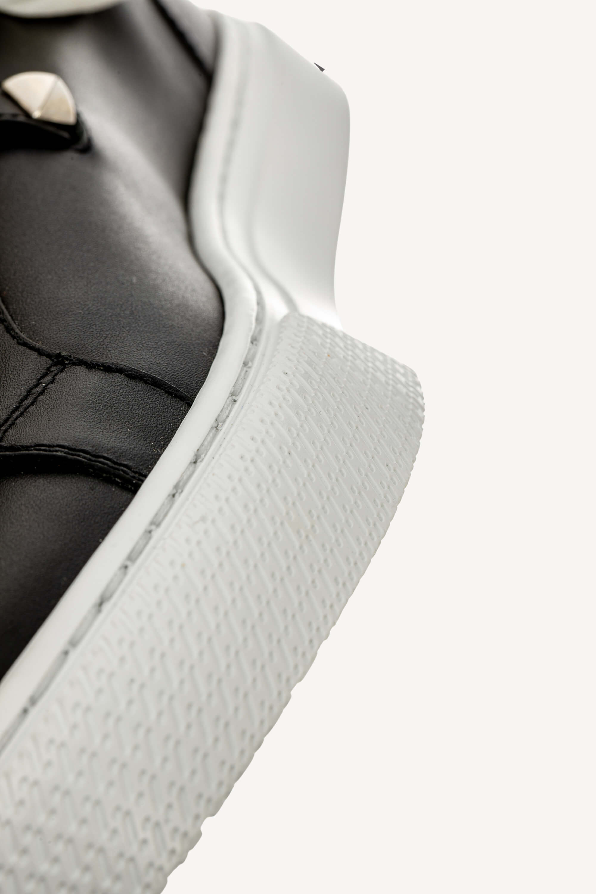 <span style="font-size: 10px;letter-spacing: .15em">HARD TO FIND</span><br> <strong>HERMES</strong><br> <div style="margin-top:10px;font-size:16px">Day Sneaker Black with Medor Studs 40</div><br> - Image 24