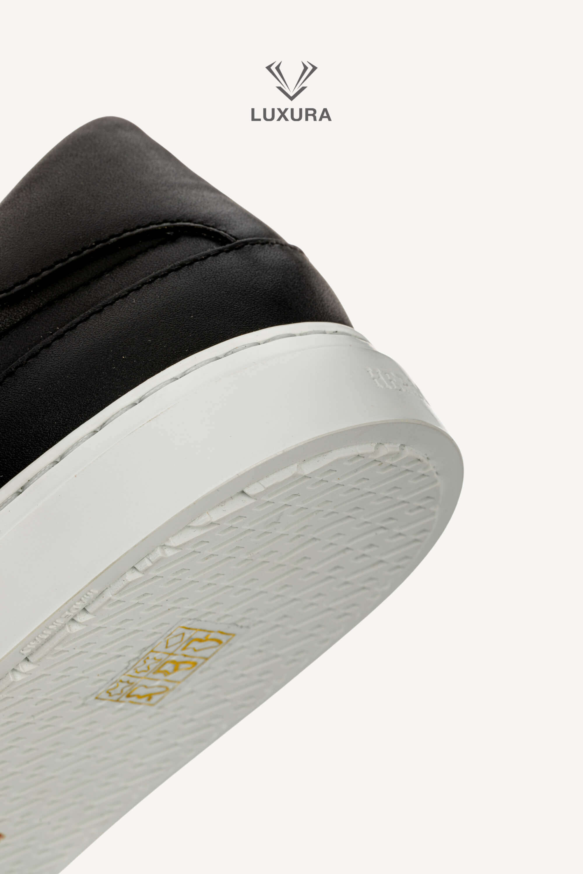 <span style="font-size: 10px;letter-spacing: .15em">HARD TO FIND</span><br> <strong>HERMES</strong><br> <div style="margin-top:10px;font-size:16px">Day Sneaker Black with Medor Studs 40</div><br> - Image 23