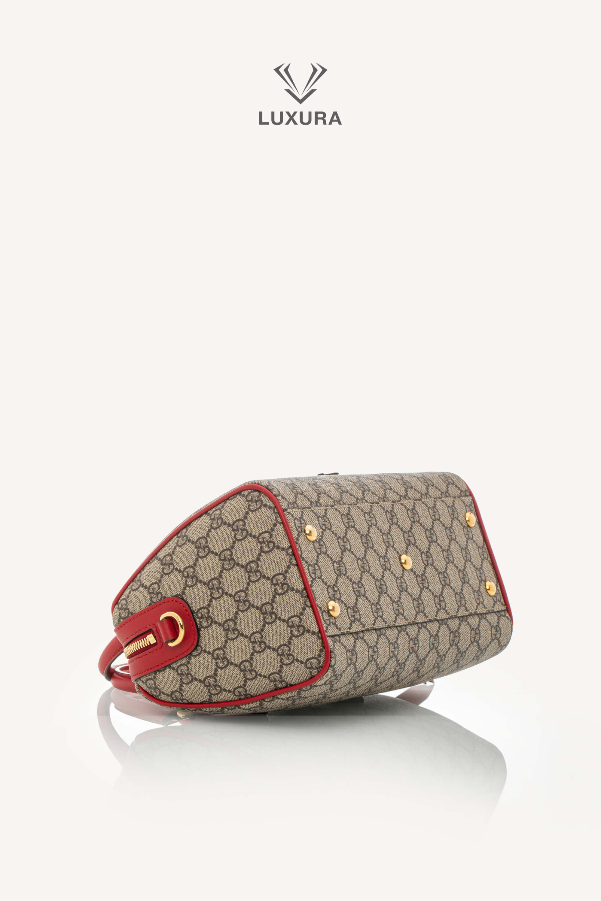 <span style="font-size: 10px;letter-spacing: .15em">BEST DEAL</span><br> <strong>GUCCI</strong><br> <div style="margin-top:10px;font-size:16px">GG Supreme Monogram Kingsnake Heart Embroidered Small Boston Red</div><br> - Image 20