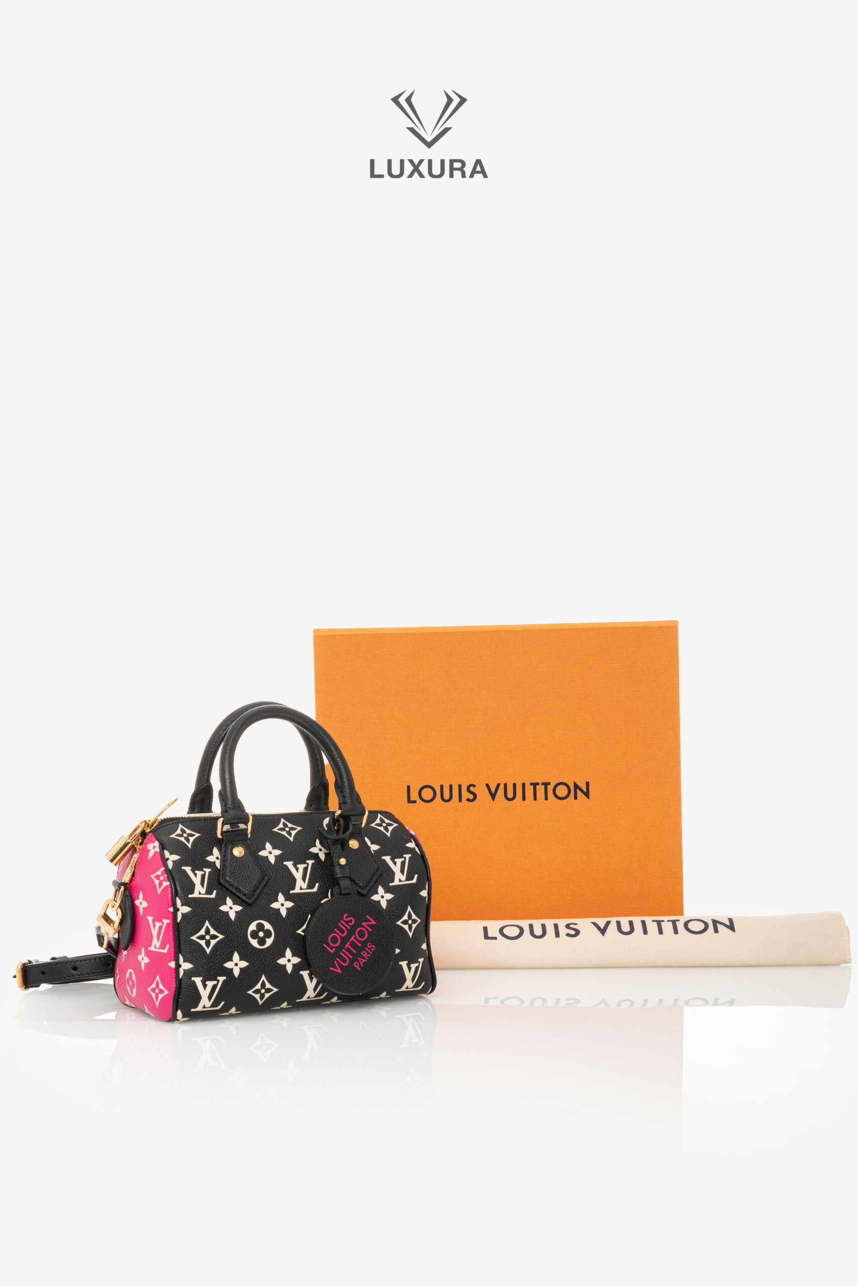 <span style="font-size: 10px;letter-spacing: .15em">HARD TO FIND</span><br>            <strong>LOUIS VUITTON</strong><br>            <div style="margin-top:10px;font-size:16px">Empreinte Monogram Spring in the City Speedy Bandouliere 20 Black White Pink M46088</div><br> - Image 2