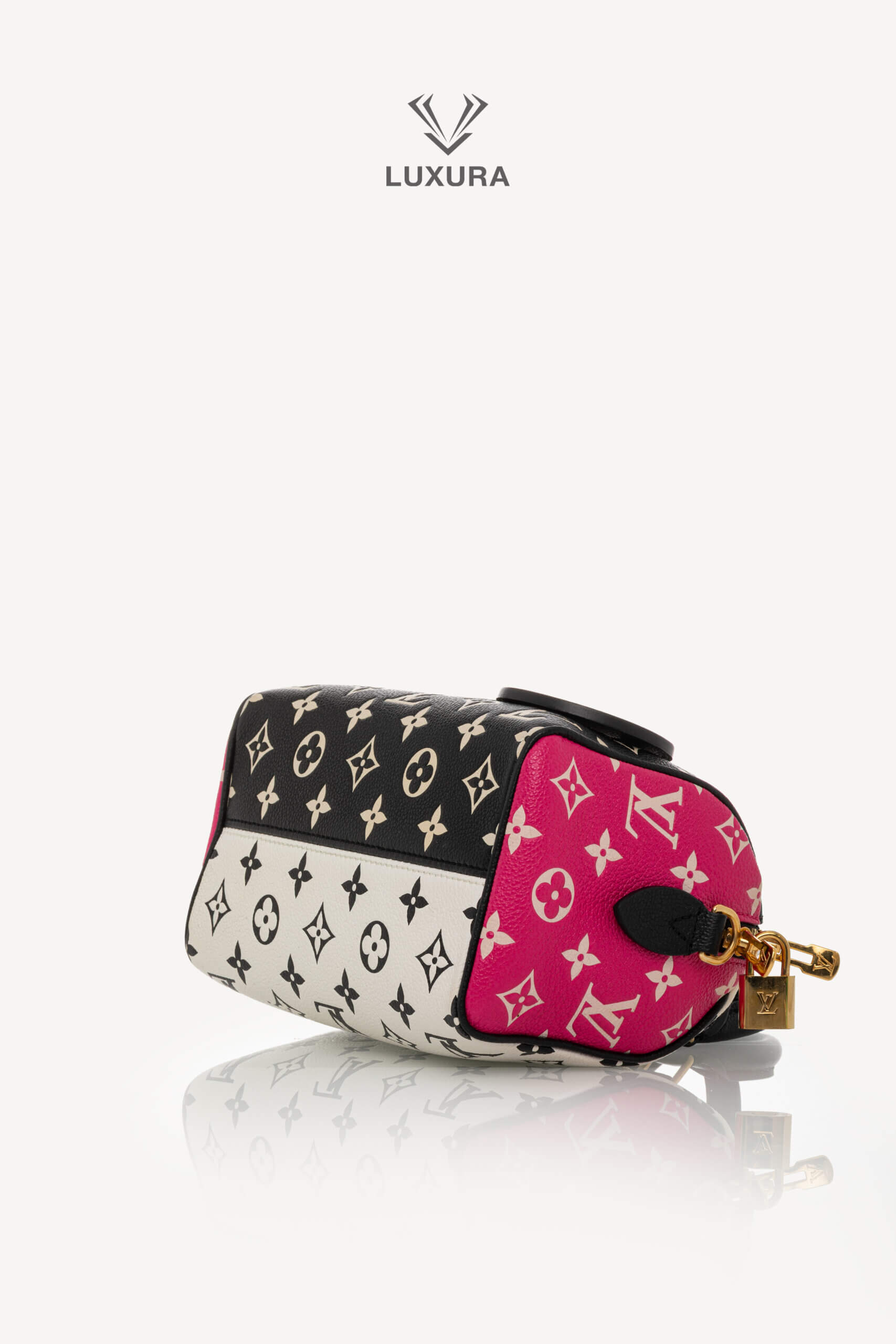 <span style="font-size: 10px;letter-spacing: .15em">HARD TO FIND</span><br>            <strong>LOUIS VUITTON</strong><br>            <div style="margin-top:10px;font-size:16px">Empreinte Monogram Spring in the City Speedy Bandouliere 20 Black White Pink M46088</div><br> - Image 21