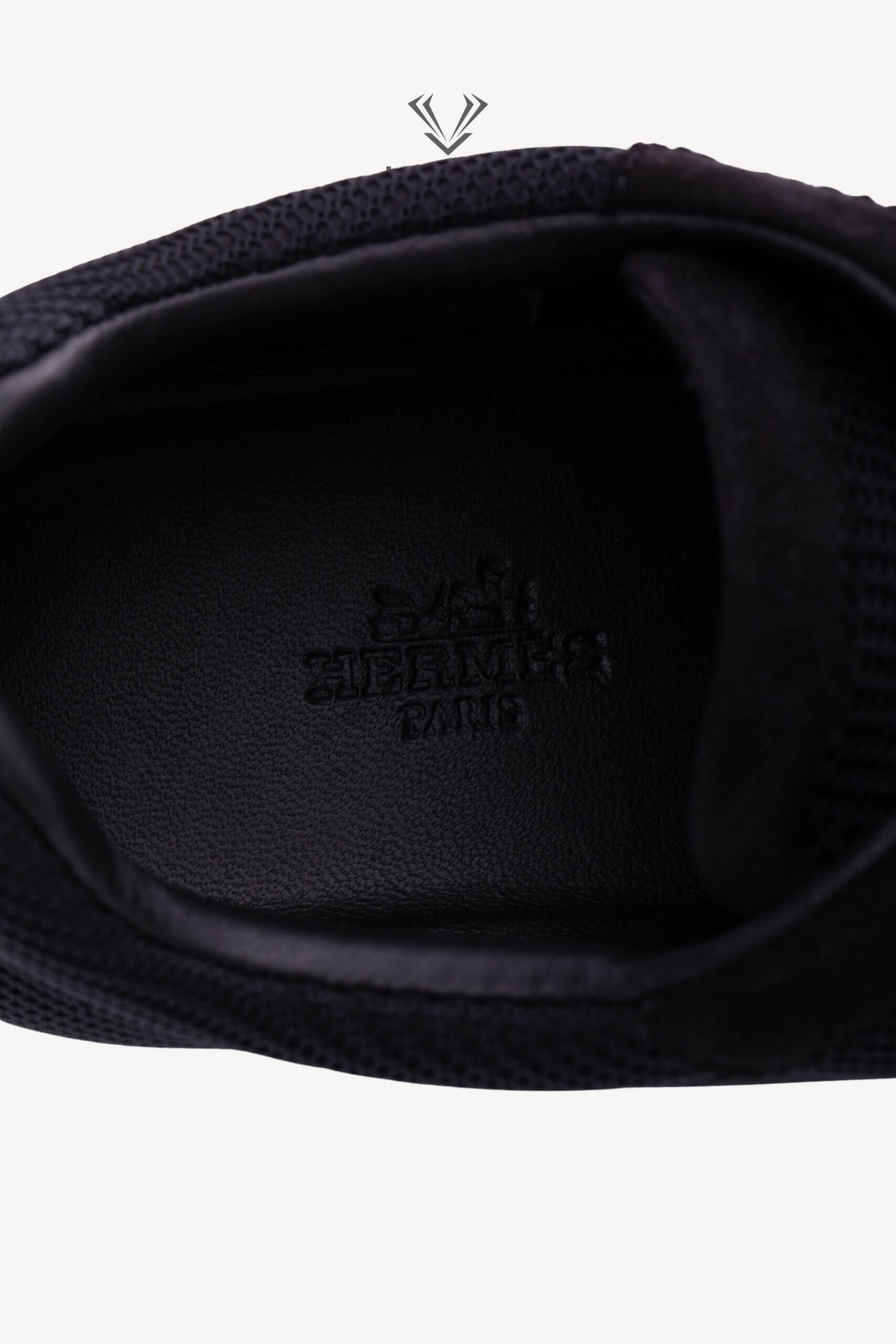 <span style="font-size: 10px;letter-spacing: .15em">HARD TO FIND</span><br>            <strong>HERMES</strong><br>            <div style="margin-top:10px;font-size:16px">Bouncing Sneaker in Textured Mesh and Suede Goatskin Black 36</div><br> - Image 20