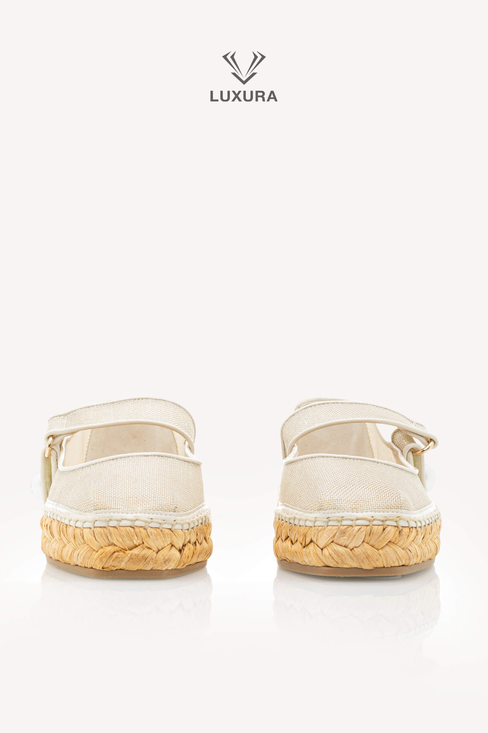 <span style="font-size: 10px;letter-spacing: .15em">HARD TO FIND</span><br> <strong>JIMMY CHOO</strong><br> <div style="margin-top:10px;font-size:16px">Fayence Espadrilles 36</div><br> - Image 7