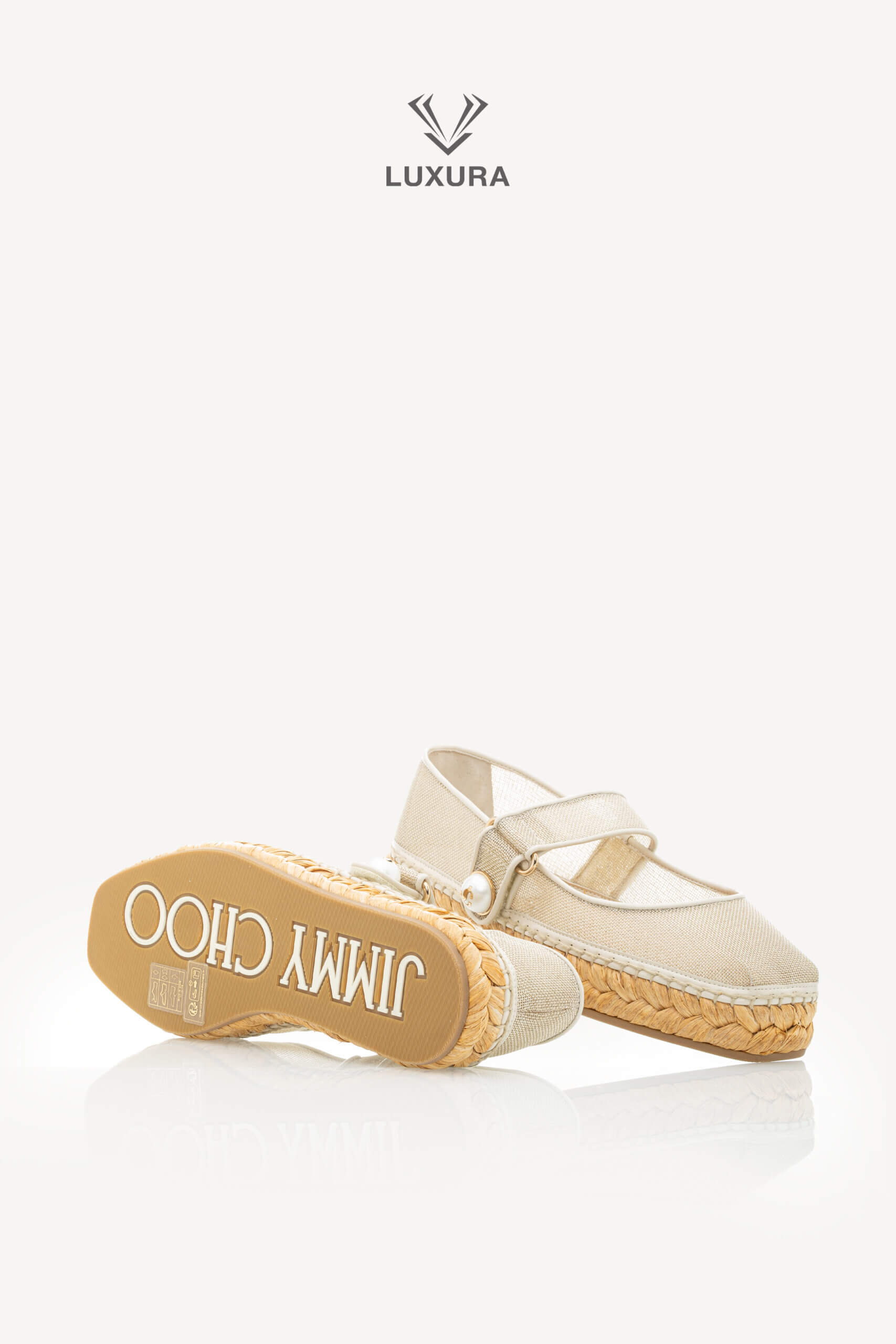 <span style="font-size: 10px;letter-spacing: .15em">HARD TO FIND</span><br> <strong>JIMMY CHOO</strong><br> <div style="margin-top:10px;font-size:16px">Fayence Espadrilles 36</div><br> - Image 23