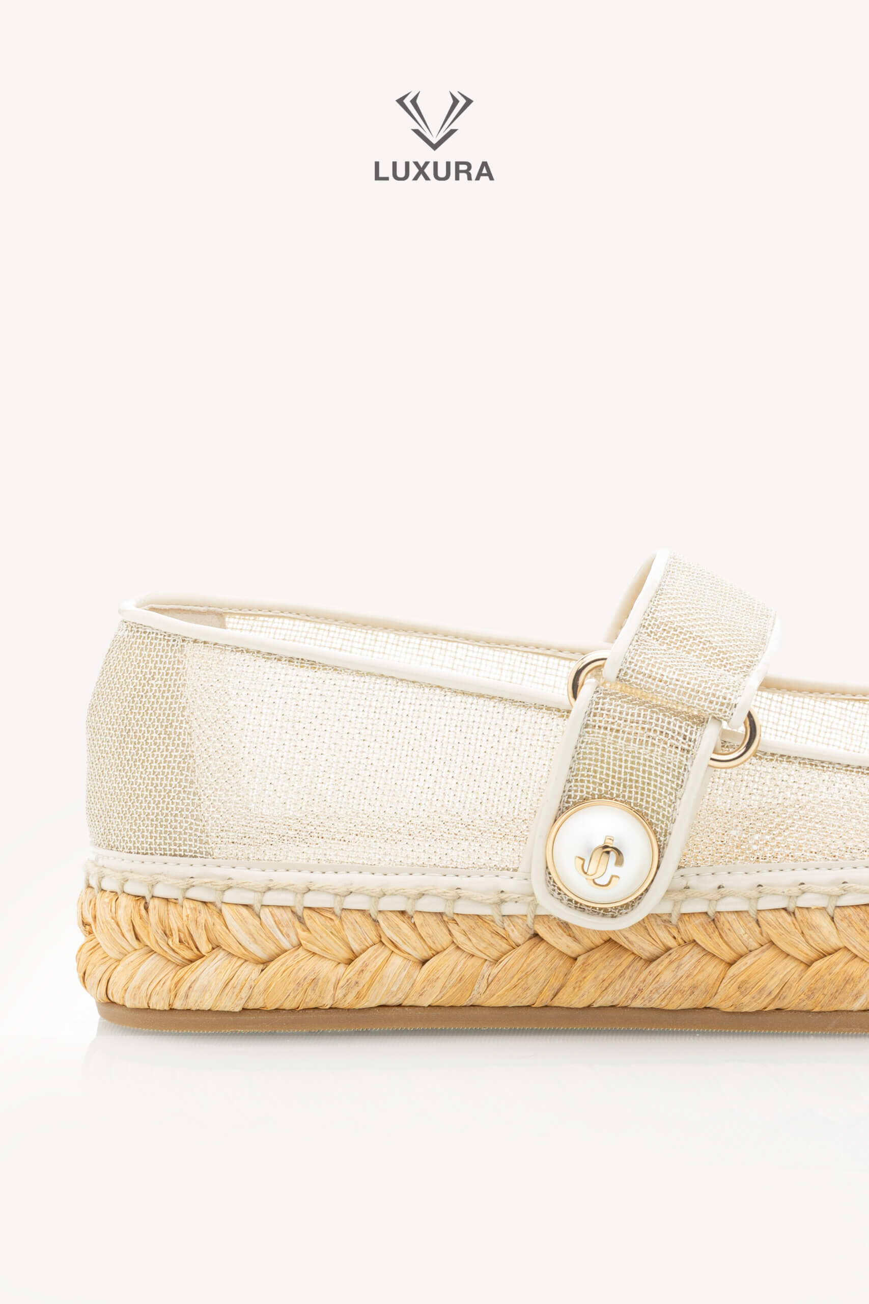 <span style="font-size: 10px;letter-spacing: .15em">HARD TO FIND</span><br> <strong>JIMMY CHOO</strong><br> <div style="margin-top:10px;font-size:16px">Fayence Espadrilles 36</div><br> - Image 12