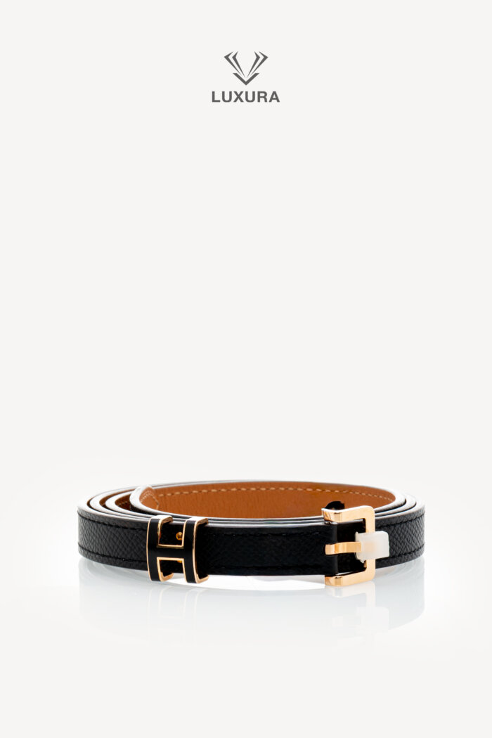 <span style="font-size: 10px;letter-spacing: .15em">HARD TO FIND</span><br>            <strong>HERMES</strong><br>            <div style="margin-top:10px;font-size:16px">Pop H 15 Belt Noir 90 cm</div><br>