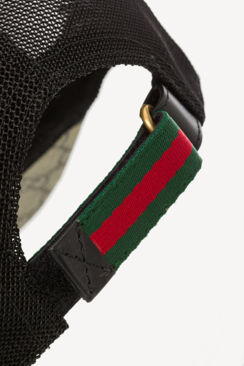 <span style="font-size: 10px; color: rgb(101, 101, 101);letter-spacing: .15em;">BEST DEAL</span><br><strong> GUCCI </strong><br><div style="margin-top:10px; font-size:16px;">GG Supreme Monogram Tiger Print Basseball Hat Beige</div><br> - Image 9