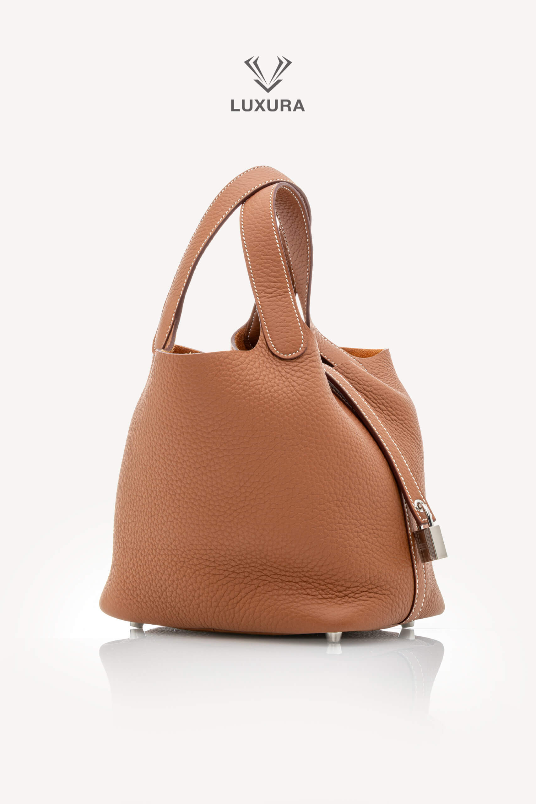 <span style="font-size: 10px;letter-spacing: .15em">HARD TO FIND</span><br>            <strong>HERMES</strong><br>            <div style="margin-top:10px;font-size:16px">Taurillon Clemence Picotin Lock 18 PM Gold Palladium Hardware</div><br> - Image 5