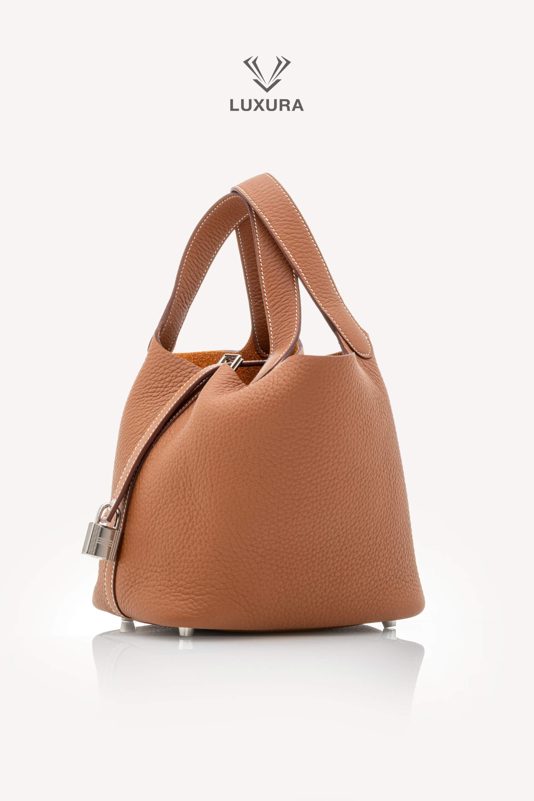 <span style="font-size: 10px;letter-spacing: .15em">HARD TO FIND</span><br>            <strong>HERMES</strong><br>            <div style="margin-top:10px;font-size:16px">Taurillon Clemence Picotin Lock 18 PM Gold Palladium Hardware</div><br> - Image 3