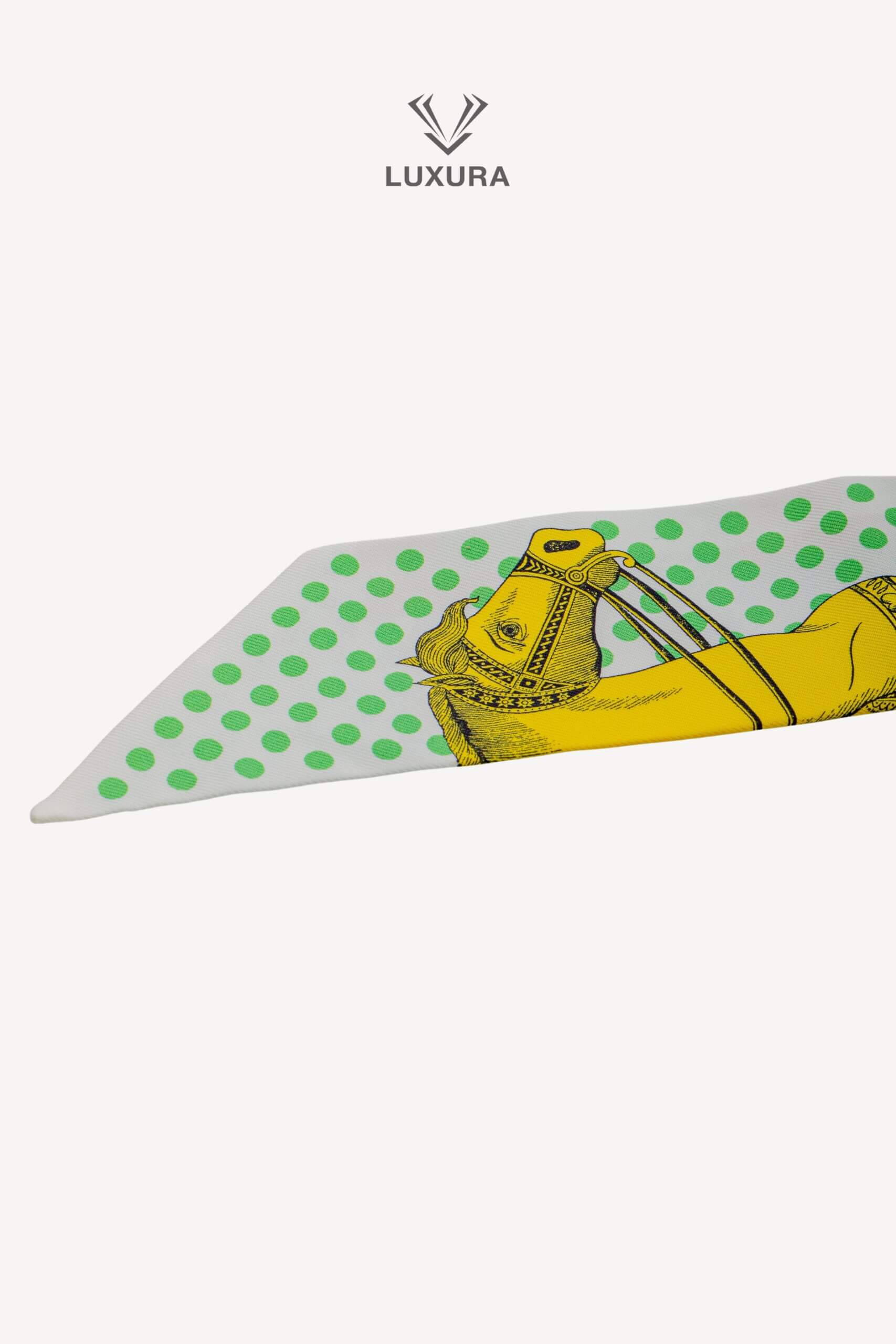 <span style="font-size: 10px;letter-spacing: .15em">IN TRENDING</span><br> <strong>HERMES</strong><br> <div style="margin-top:10px;font-size:16px">Twilly The Shapely Cavalier White /Green/ Multicoloured</div><br> - Image 8