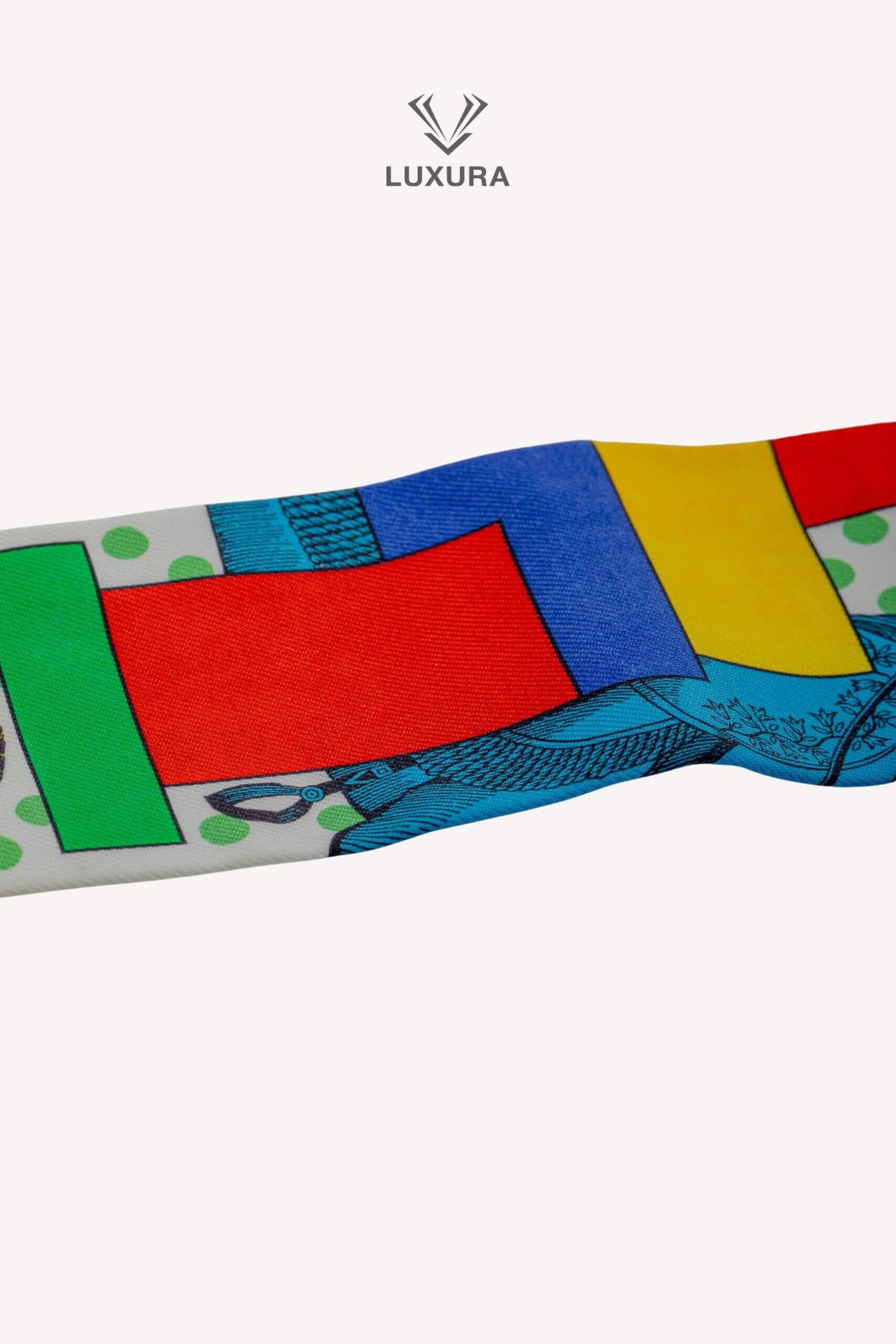 <span style="font-size: 10px;letter-spacing: .15em">IN TRENDING</span><br> <strong>HERMES</strong><br> <div style="margin-top:10px;font-size:16px">Twilly The Shapely Cavalier White /Green/ Multicoloured</div><br> - Image 7