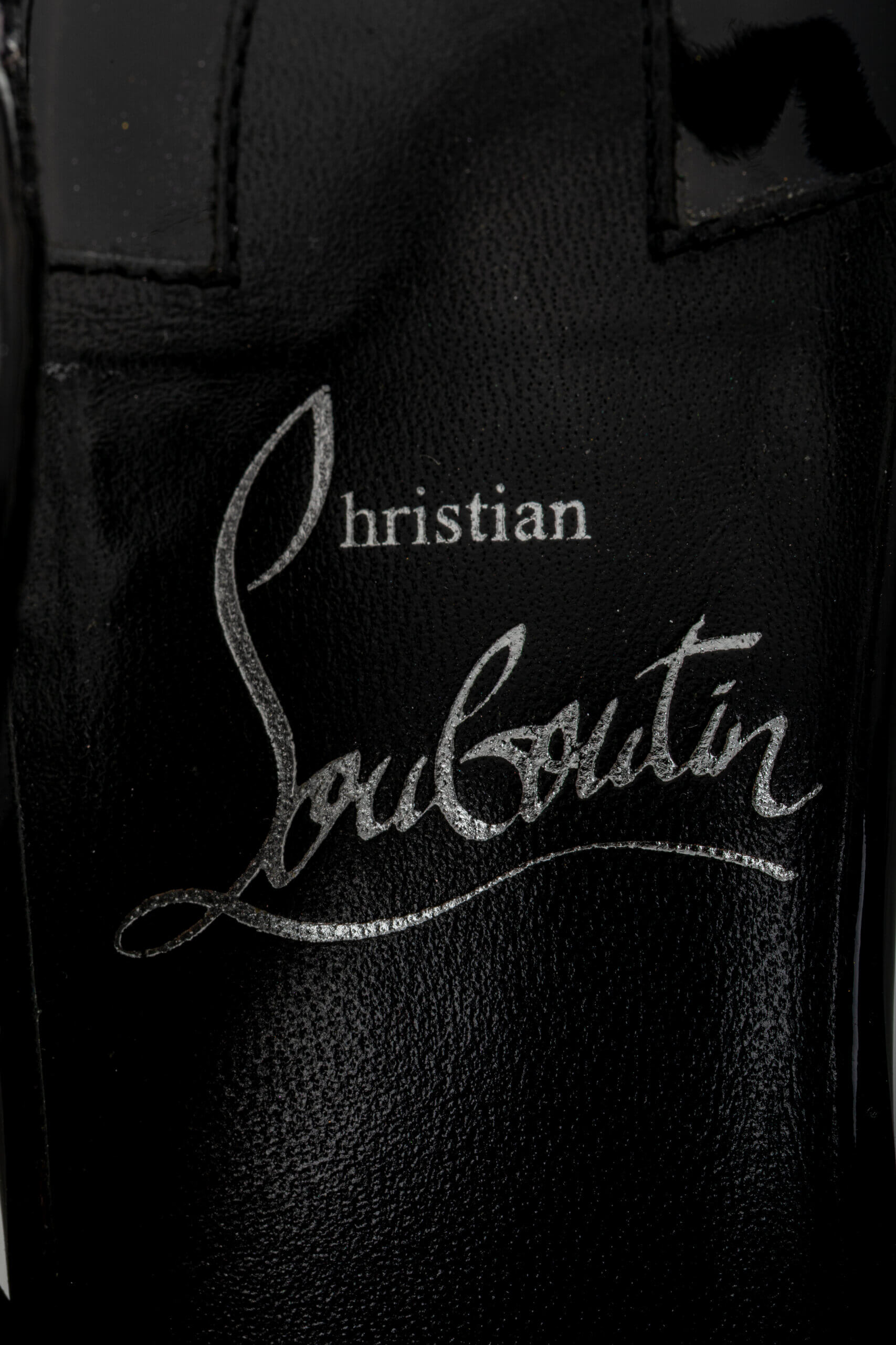 <span style="font-size: 10px;letter-spacing: .15em">BEST DEAL</span><br> <strong>CHRISTIAN LOUBOUTIN</strong><br> <div style="margin-top:10px;font-size:16px">Black Hot Chick Sling Patent Slingback Pumps 100 35.5</div><br> - Image 14