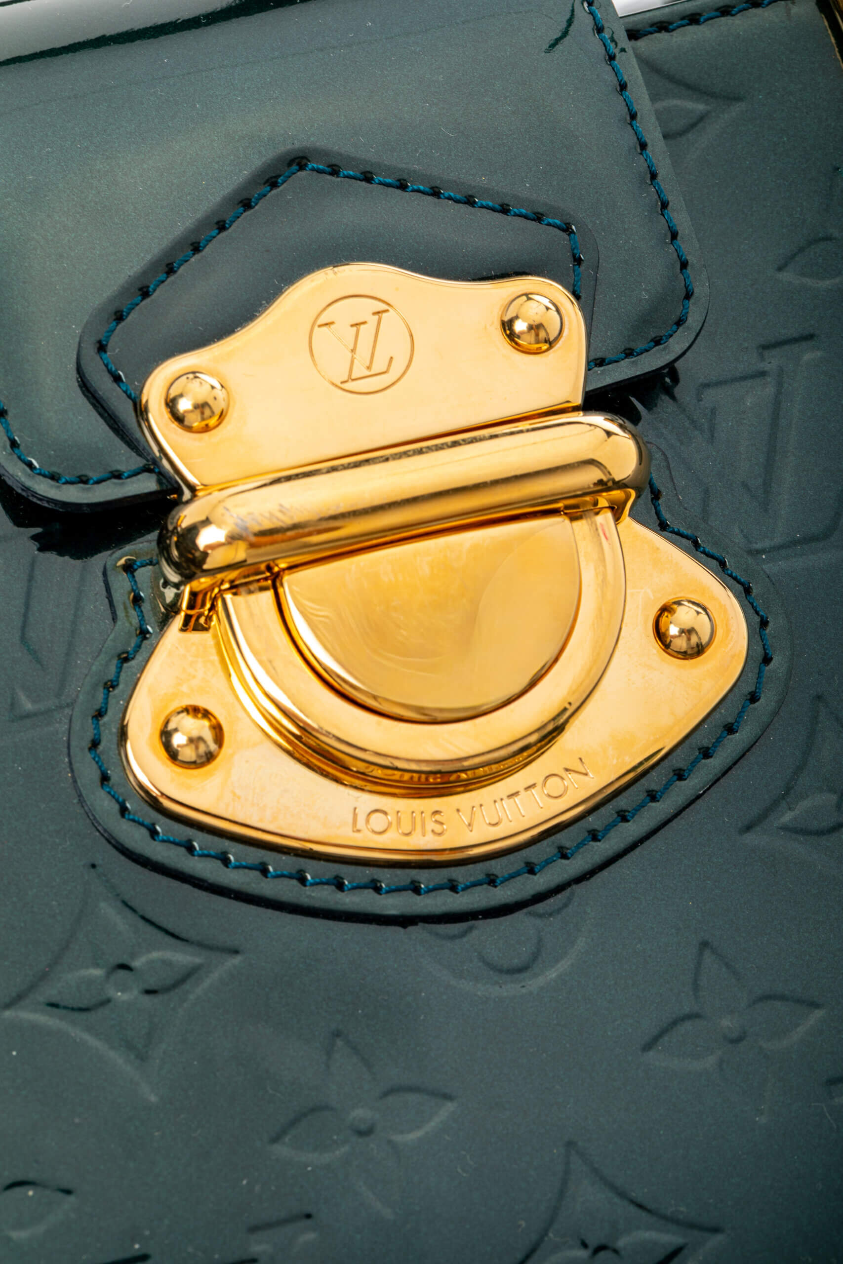 <span style="font-size: 10px;letter-spacing: .15em">BEST DEAL</span><br> <strong>LOUIS VUITTON</strong><br> <div style="margin-top:10px;font-size:16px">Melrose Avenue Monogram Vernis Vert Impression</div><br> - Image 13