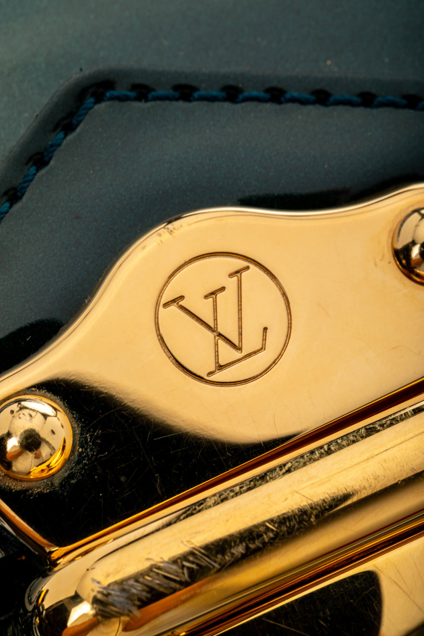 <span style="font-size: 10px;letter-spacing: .15em">BEST DEAL</span><br> <strong>LOUIS VUITTON</strong><br> <div style="margin-top:10px;font-size:16px">Melrose Avenue Monogram Vernis Vert Impression</div><br> - Image 10