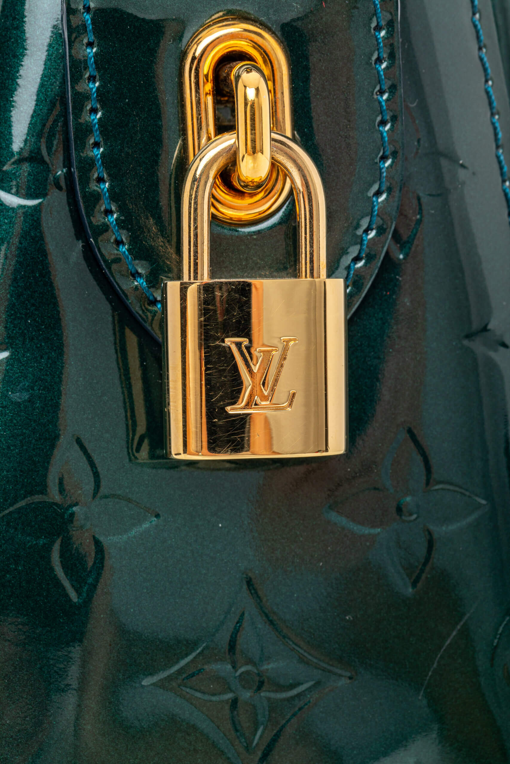 <span style="font-size: 10px;letter-spacing: .15em">BEST DEAL</span><br> <strong>LOUIS VUITTON</strong><br> <div style="margin-top:10px;font-size:16px">Melrose Avenue Monogram Vernis Vert Impression</div><br> - Image 12