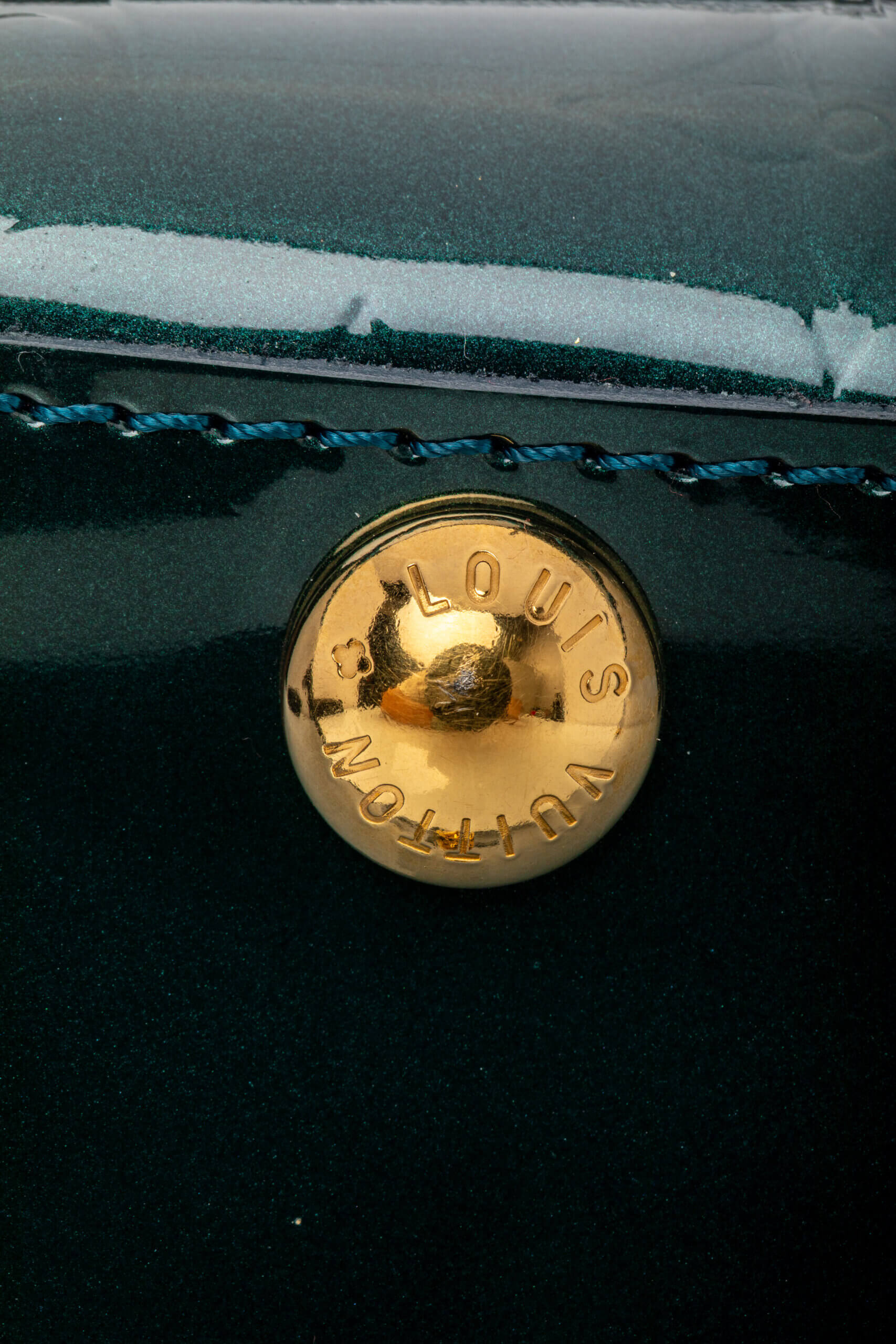 <span style="font-size: 10px;letter-spacing: .15em">BEST DEAL</span><br> <strong>LOUIS VUITTON</strong><br> <div style="margin-top:10px;font-size:16px">Melrose Avenue Monogram Vernis Vert Impression</div><br> - Image 23