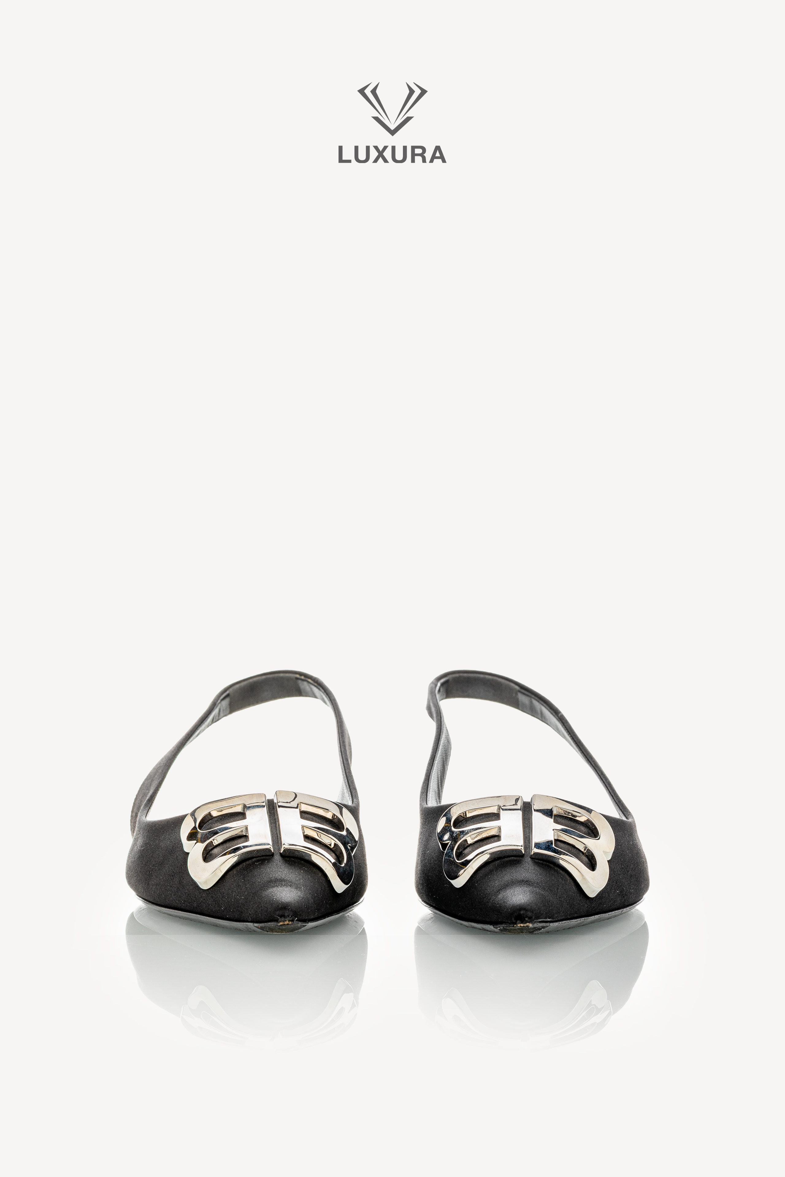 <span style="font-size: 10px;letter-spacing: .15em">BEST DEAL</span><br>            <strong>BALENCIAGA</strong><br>            <div style="margin-top:10px;font-size:16px">BB Knife Pointy Toe Slingback Flats Black 38</div><br> - Image 10
