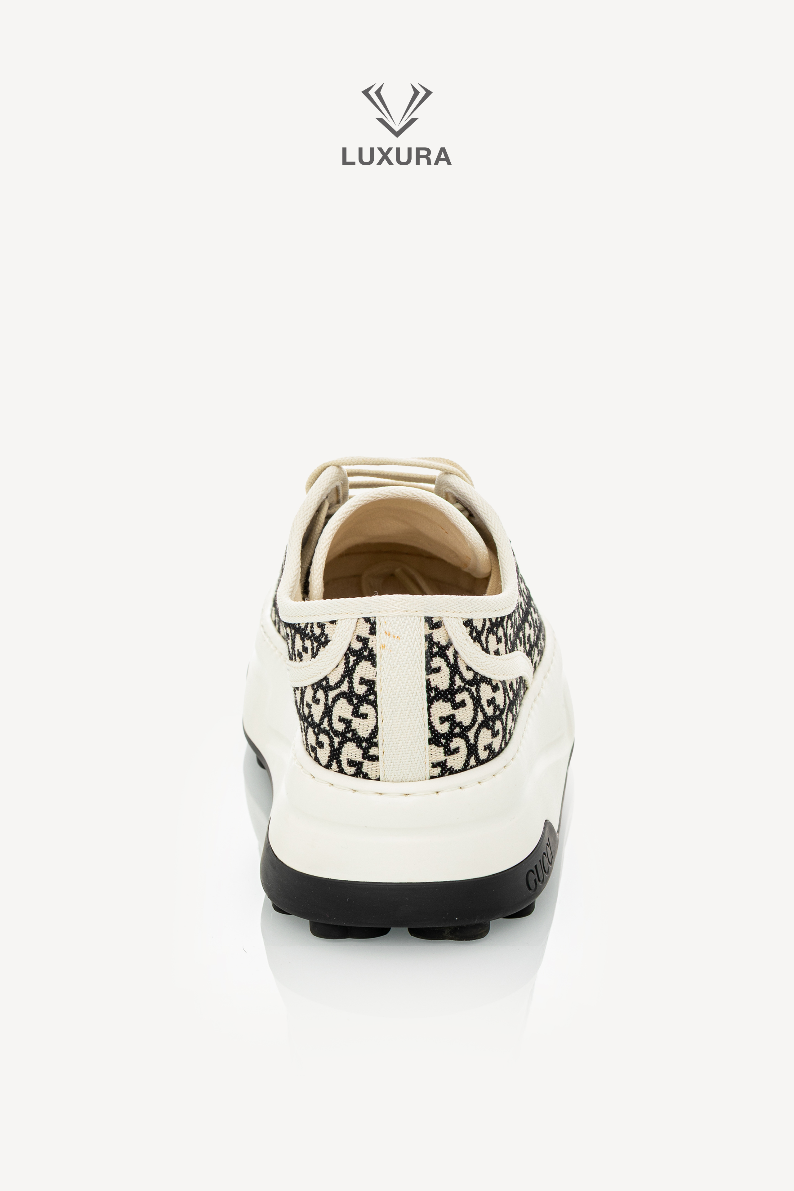 <span style="font-size: 10px;letter-spacing: .15em">HARD TO FIND</span><br>            <strong>GUCCI</strong><br>            <div style="margin-top:10px;font-size:16px">Monogram Jacquard 1977 Tennis Platform Sneakers Black Mystic White 39.5</div><br> - Image 9