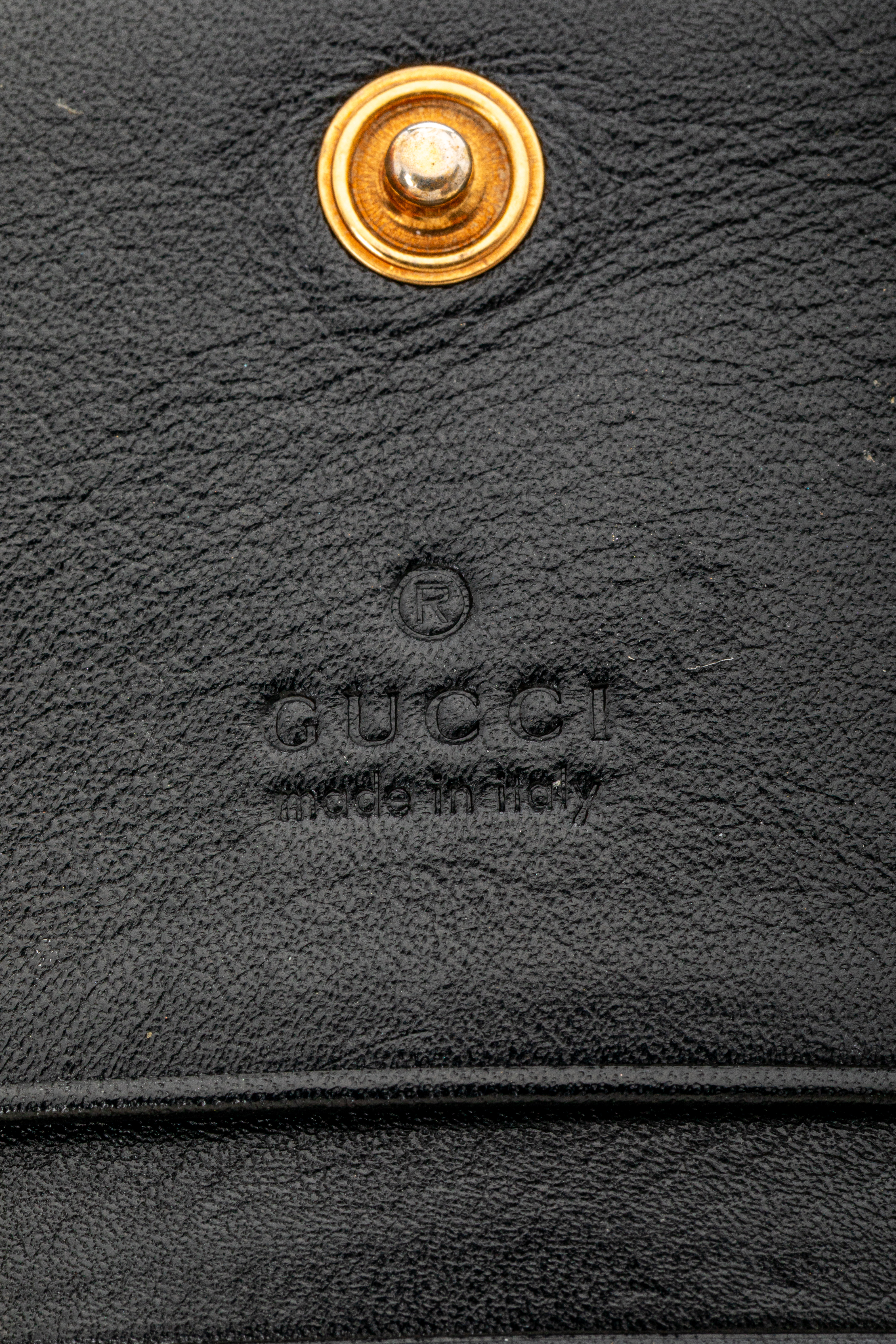 <span style="font-size: 10px;letter-spacing: .15em">HARD TO FIND</span><br> <strong>GUCCI</strong><br> <div style="margin-top:10px;font-size:16px">Leather Cicada GG Marmont Card Case Black</div><br> - Image 13
