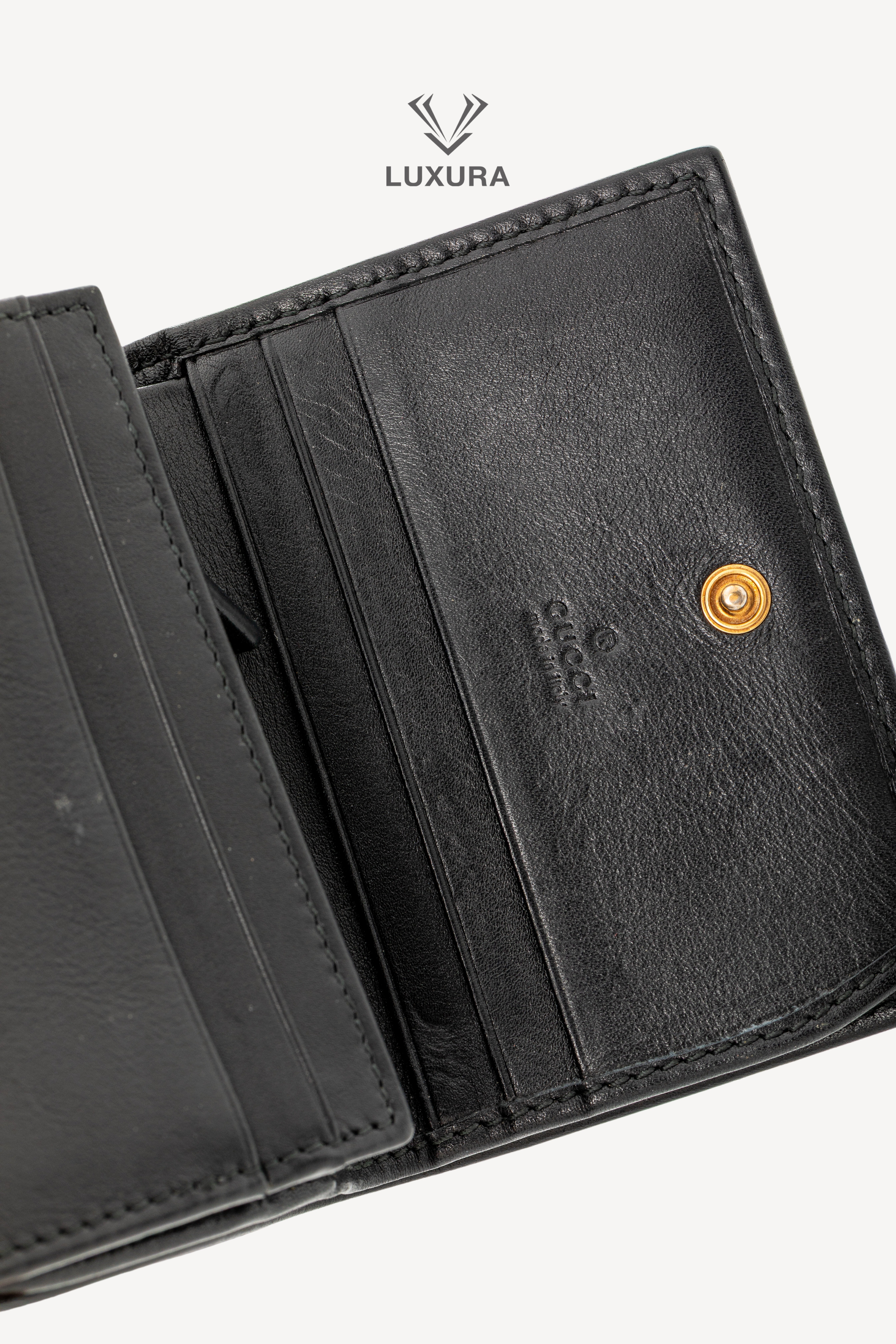<span style="font-size: 10px;letter-spacing: .15em">HARD TO FIND</span><br> <strong>GUCCI</strong><br> <div style="margin-top:10px;font-size:16px">Leather Cicada GG Marmont Card Case Black</div><br> - Image 11