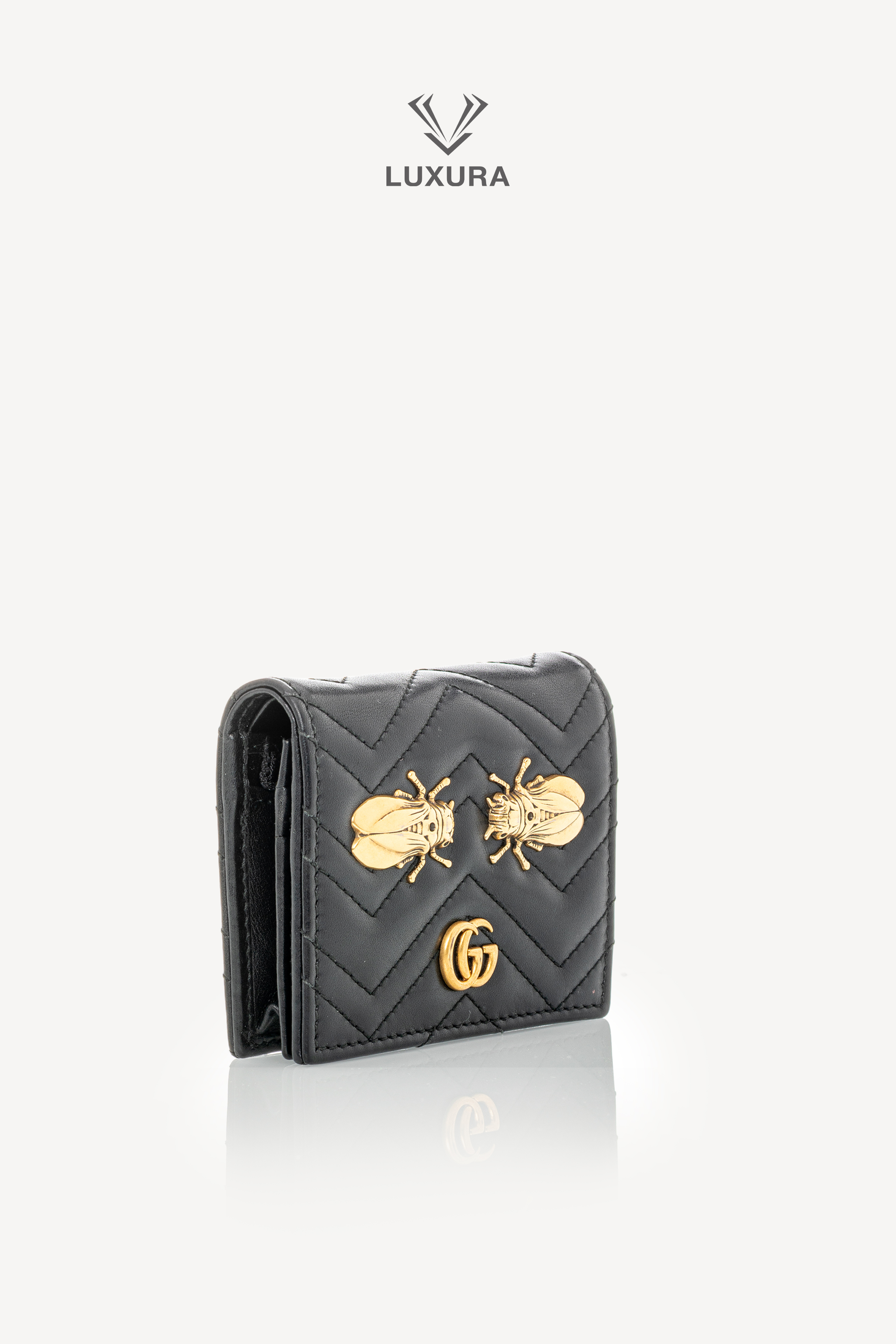 <span style="font-size: 10px;letter-spacing: .15em">HARD TO FIND</span><br> <strong>GUCCI</strong><br> <div style="margin-top:10px;font-size:16px">Leather Cicada GG Marmont Card Case Black</div><br> - Image 3