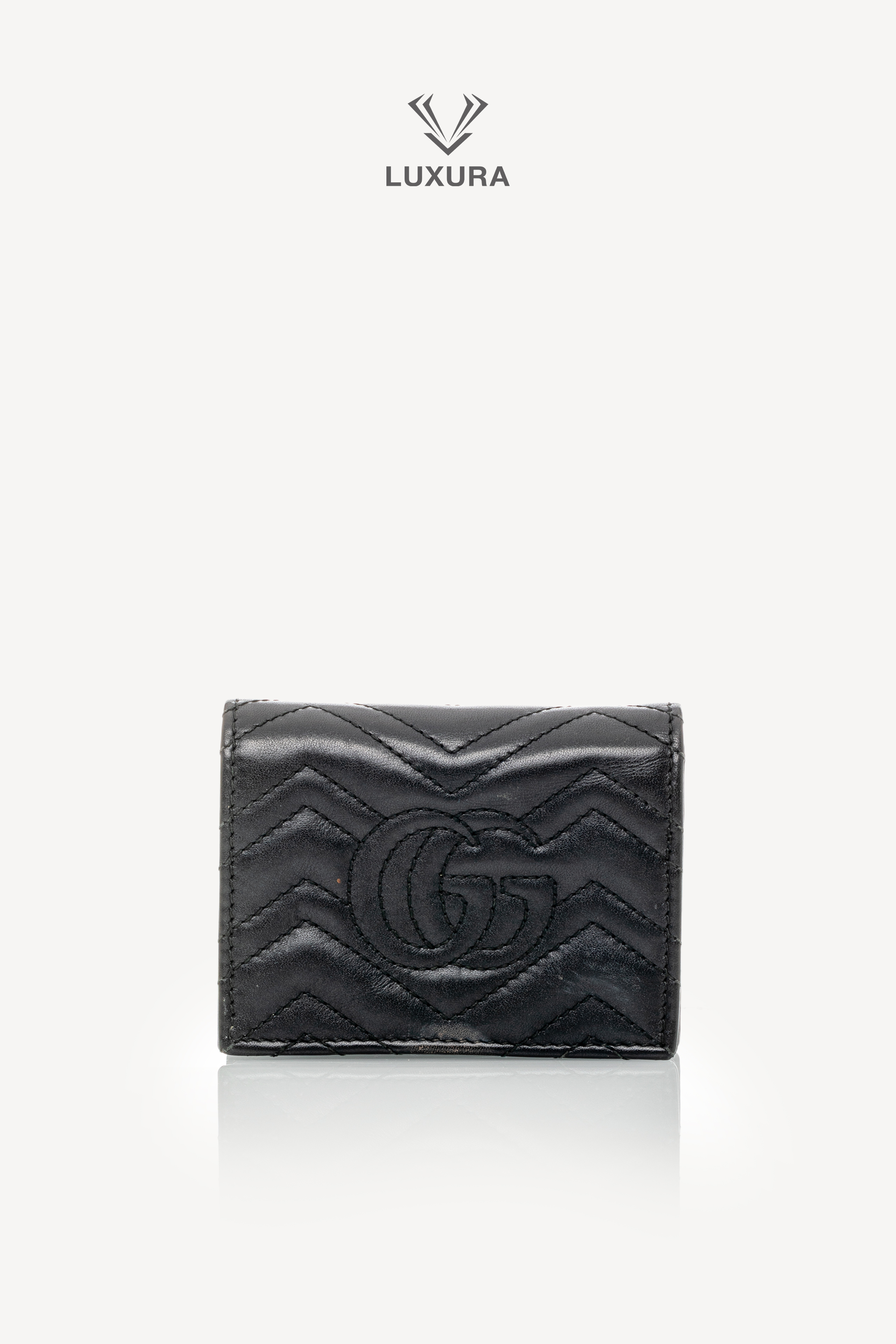 <span style="font-size: 10px;letter-spacing: .15em">HARD TO FIND</span><br> <strong>GUCCI</strong><br> <div style="margin-top:10px;font-size:16px">Leather Cicada GG Marmont Card Case Black</div><br> - Image 5