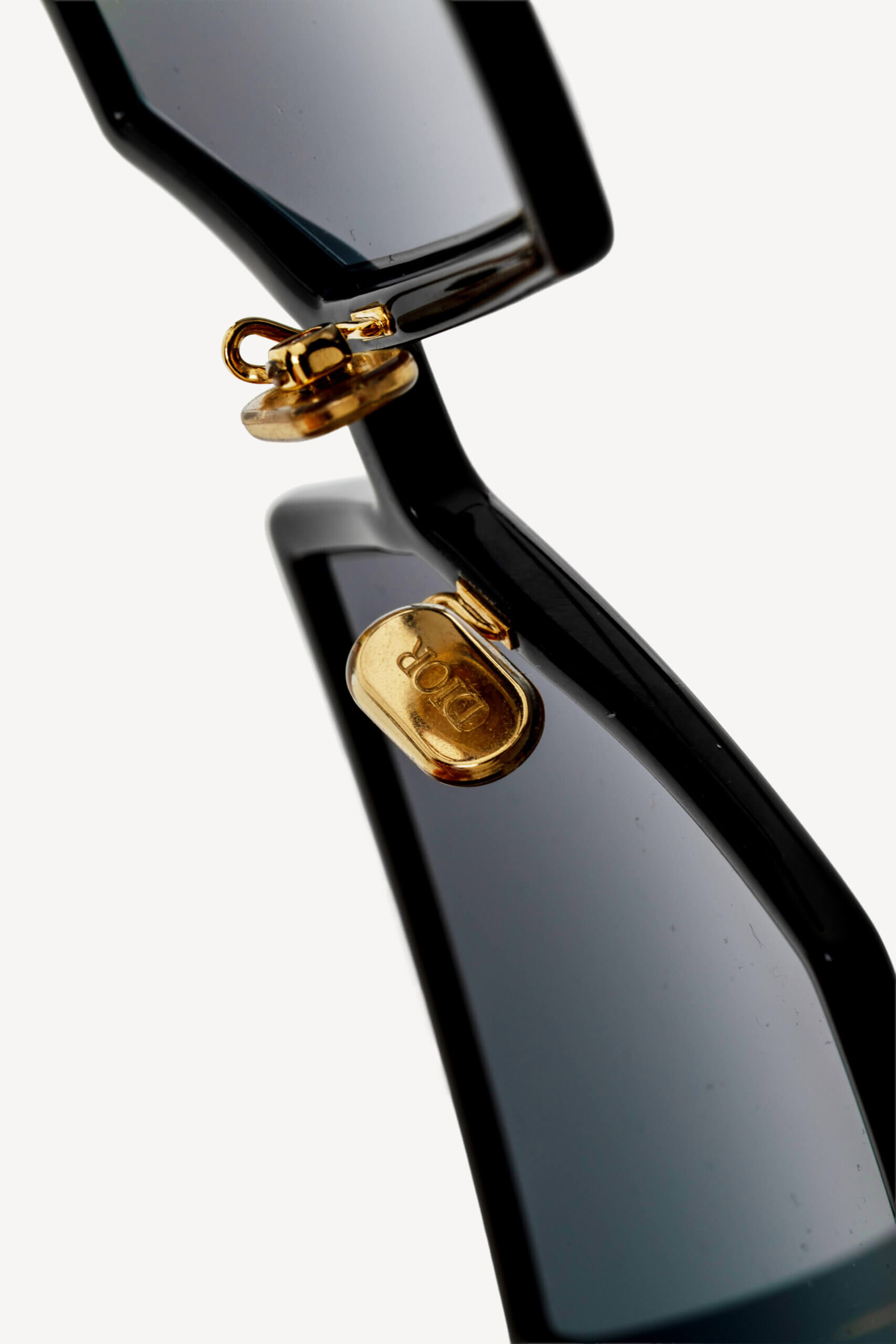 <span style="font-size: 10px;letter-spacing: .15em">HARD TO FIND</span><br> <strong>CHRISTIAN DIOR</strong><br> <div style="margin-top:10px;font-size:16px">Sunglasses 30Montaigne SU 12A1</div><br> - Image 11