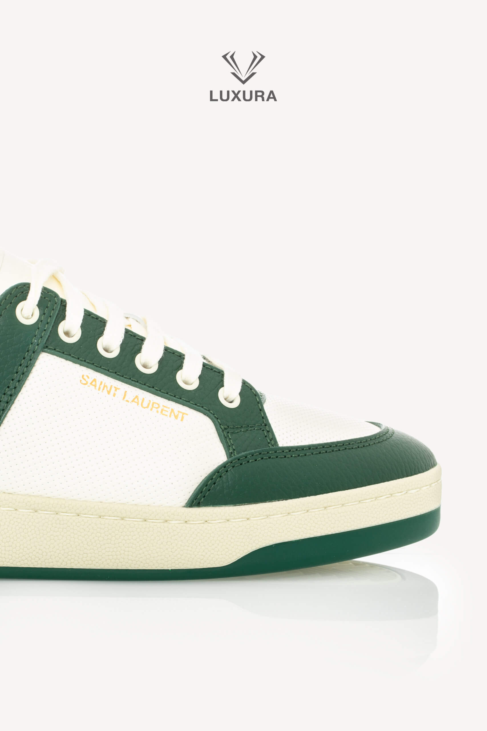 <span style="font-size: 10px;letter-spacing: .15em">BEST DEAL</span><br>            <strong>SAINT LAURENT</strong><br>            <div style="margin-top:10px;font-size:16px">SL/61 Sneakers in Smooth Leather White-Green 43.5</div><br> - Image 11