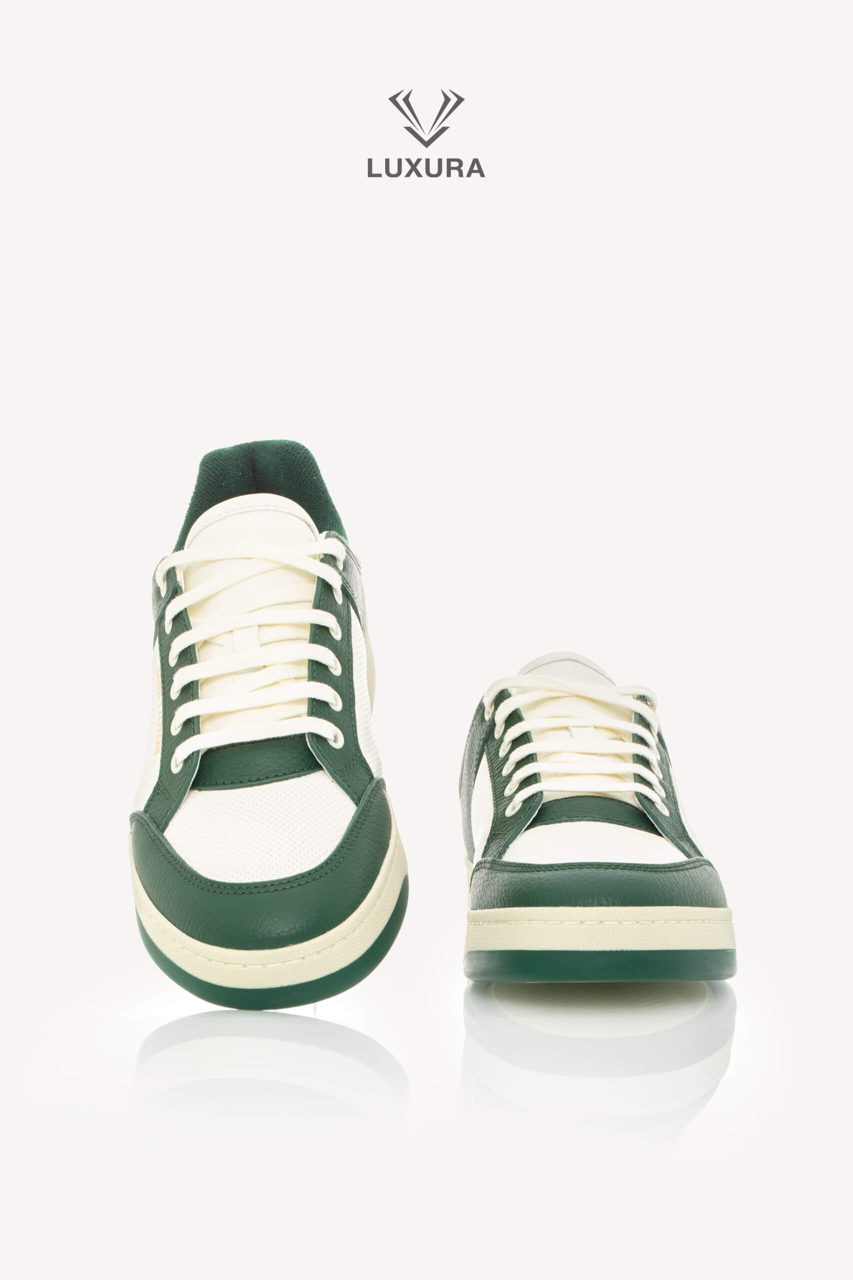 <span style="font-size: 10px;letter-spacing: .15em">BEST DEAL</span><br>            <strong>SAINT LAURENT</strong><br>            <div style="margin-top:10px;font-size:16px">SL/61 Sneakers in Smooth Leather White-Green 43.5</div><br> - Image 3
