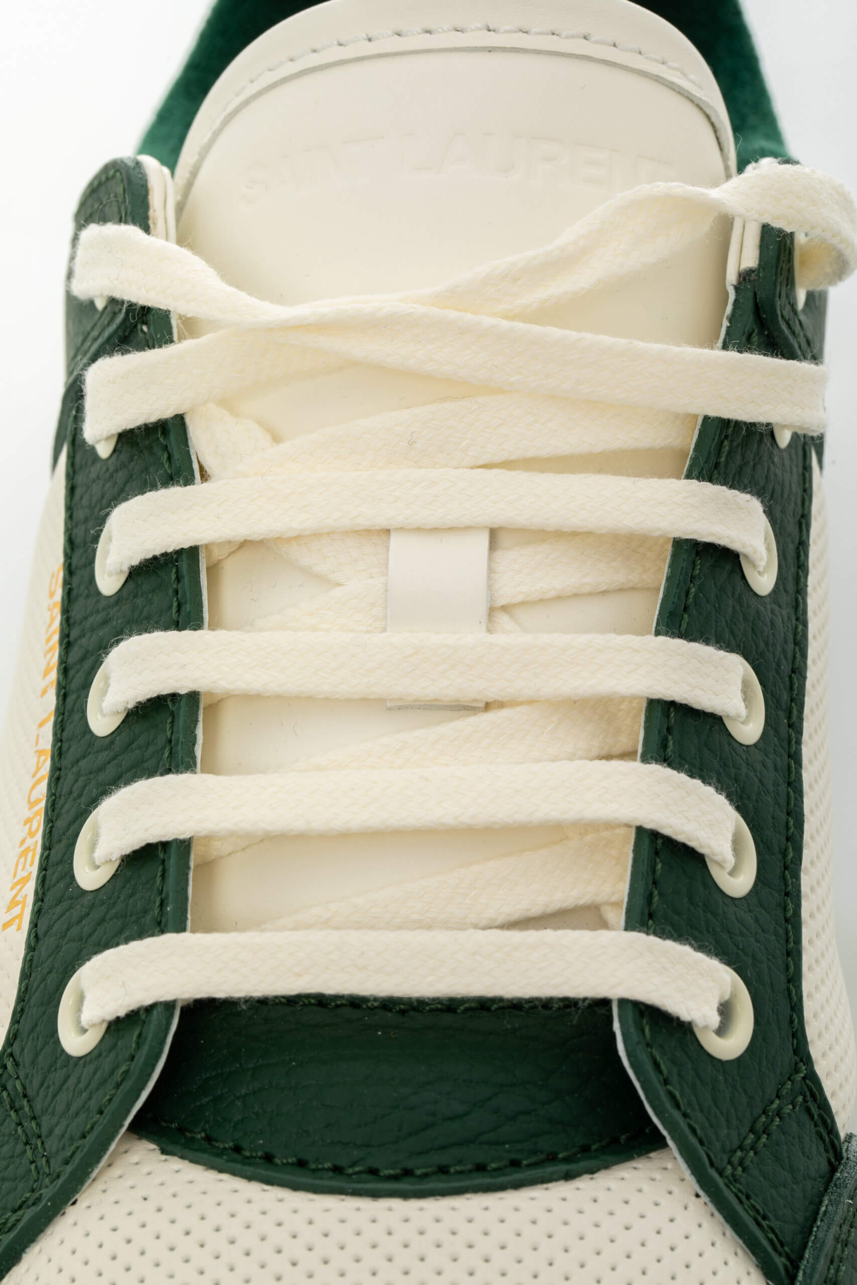 <span style="font-size: 10px;letter-spacing: .15em">BEST DEAL</span><br>            <strong>SAINT LAURENT</strong><br>            <div style="margin-top:10px;font-size:16px">SL/61 Sneakers in Smooth Leather White-Green 43.5</div><br> - Image 15