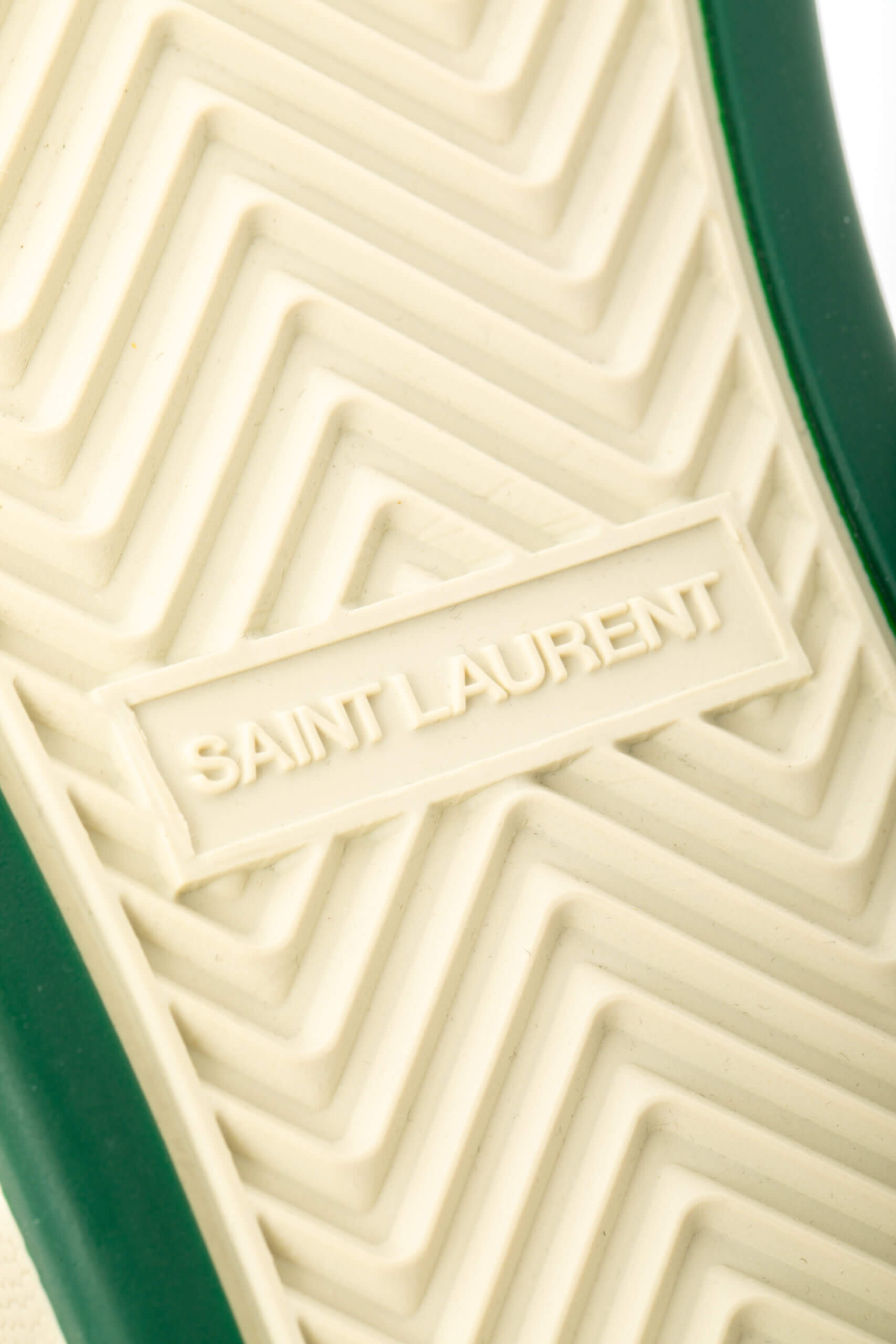 <span style="font-size: 10px;letter-spacing: .15em">BEST DEAL</span><br>            <strong>SAINT LAURENT</strong><br>            <div style="margin-top:10px;font-size:16px">SL/61 Sneakers in Smooth Leather White-Green 43.5</div><br> - Image 25