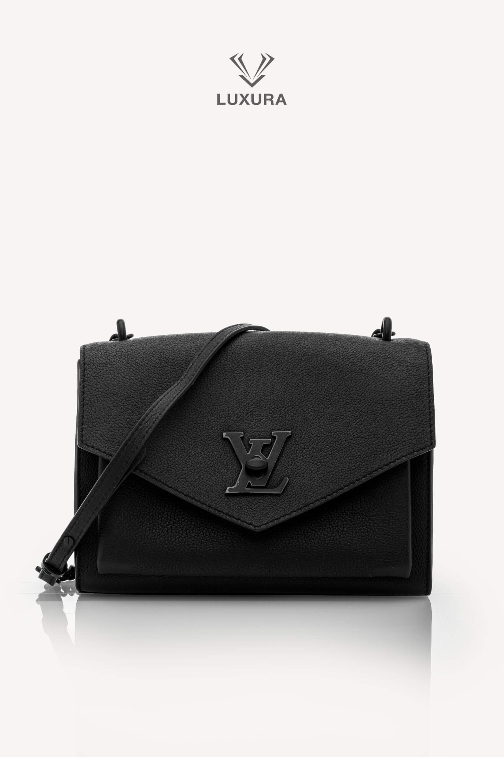 <span style="font-size: 10px;letter-spacing: .15em">HARD TO FIND</span><br>            <strong>LOUIS VUITTON</strong><br>            <div style="margin-top:10px;font-size:16px">Soft Calfskin MyLockMe Chain BB Bag Monochrome</div><br> - Image 3