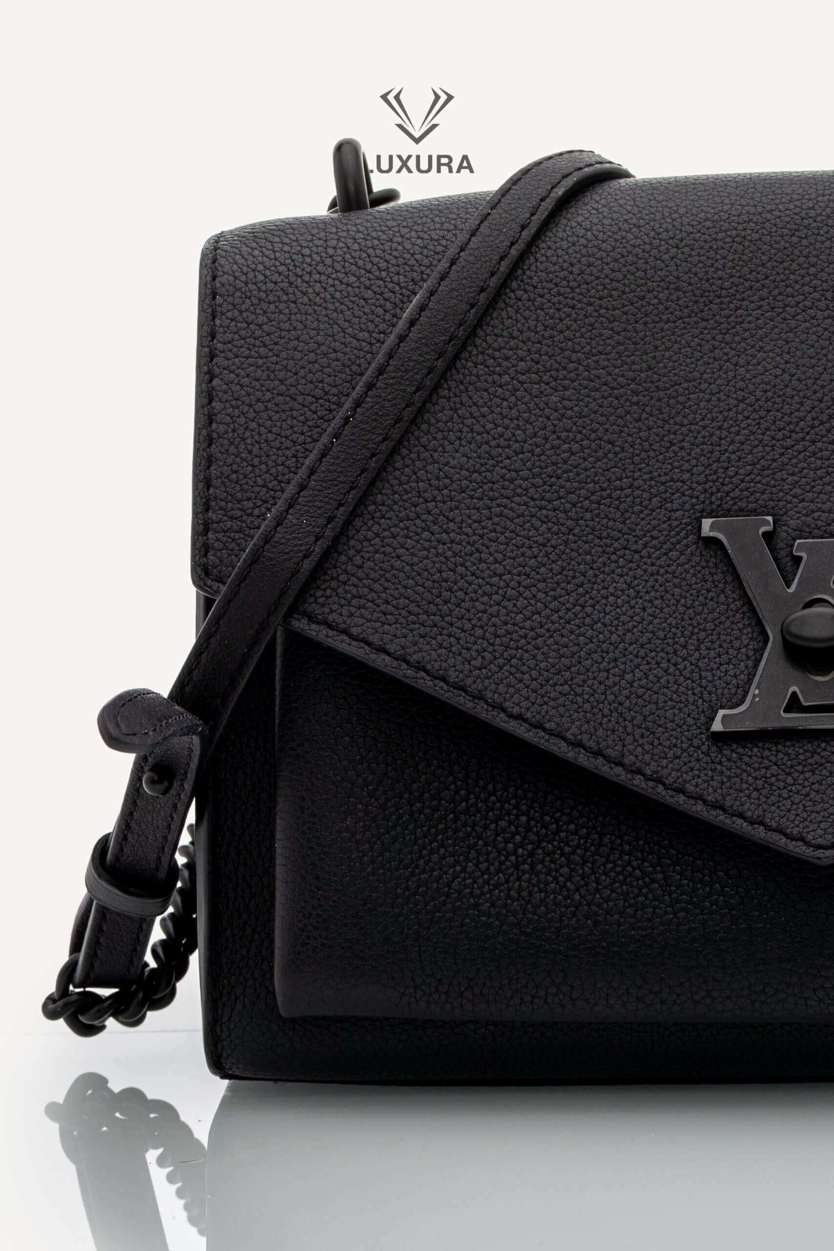 <span style="font-size: 10px;letter-spacing: .15em">HARD TO FIND</span><br>            <strong>LOUIS VUITTON</strong><br>            <div style="margin-top:10px;font-size:16px">Soft Calfskin MyLockMe Chain BB Bag Monochrome</div><br> - Image 6