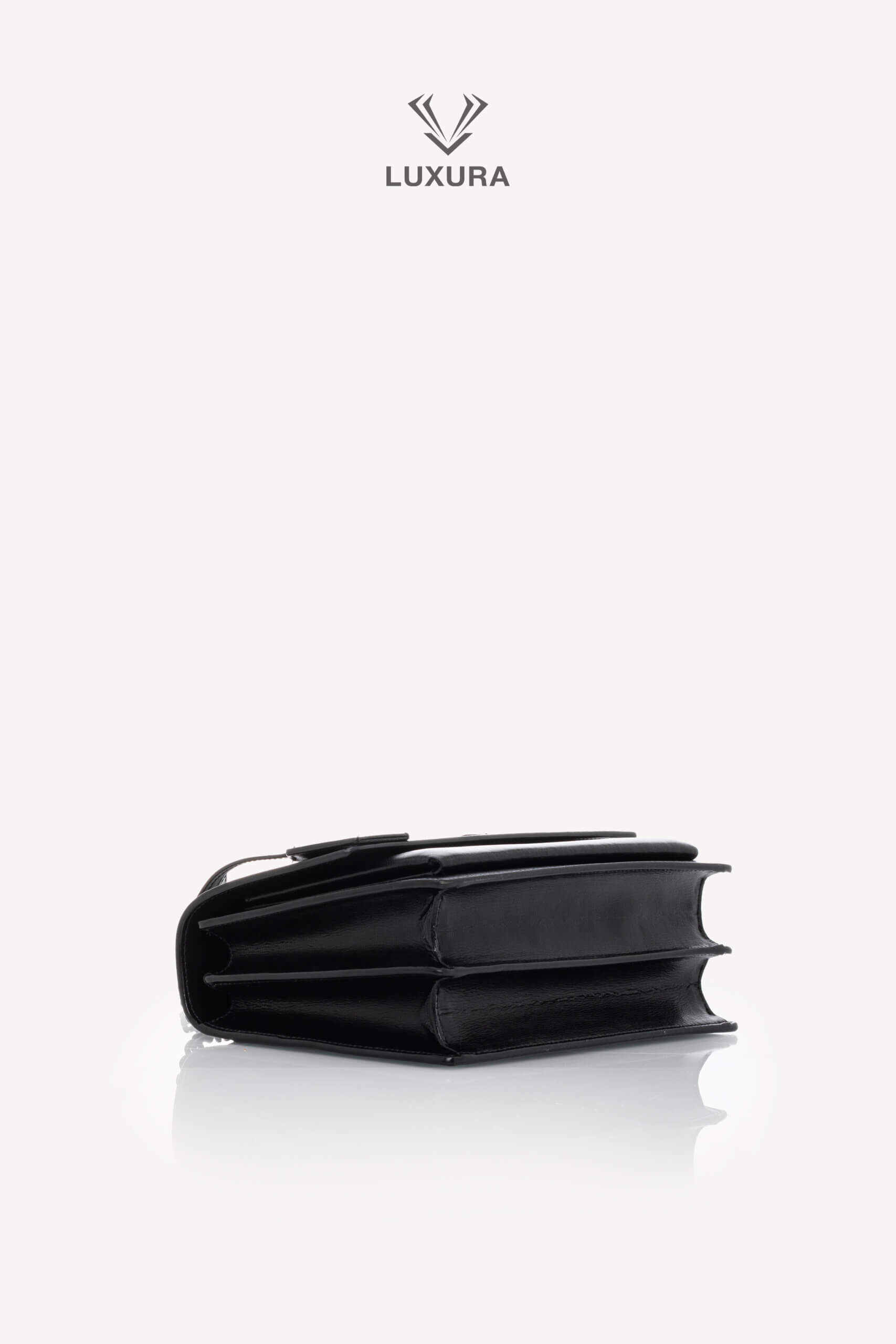 <span style="font-size: 10px;letter-spacing: .15em">HARD TO FIND</span><br>            <strong>SAINT LAURENT</strong><br>            <div style="margin-top:10px;font-size:16px">Sunset Medium in Smooth Leather Black</div><br> - Image 23