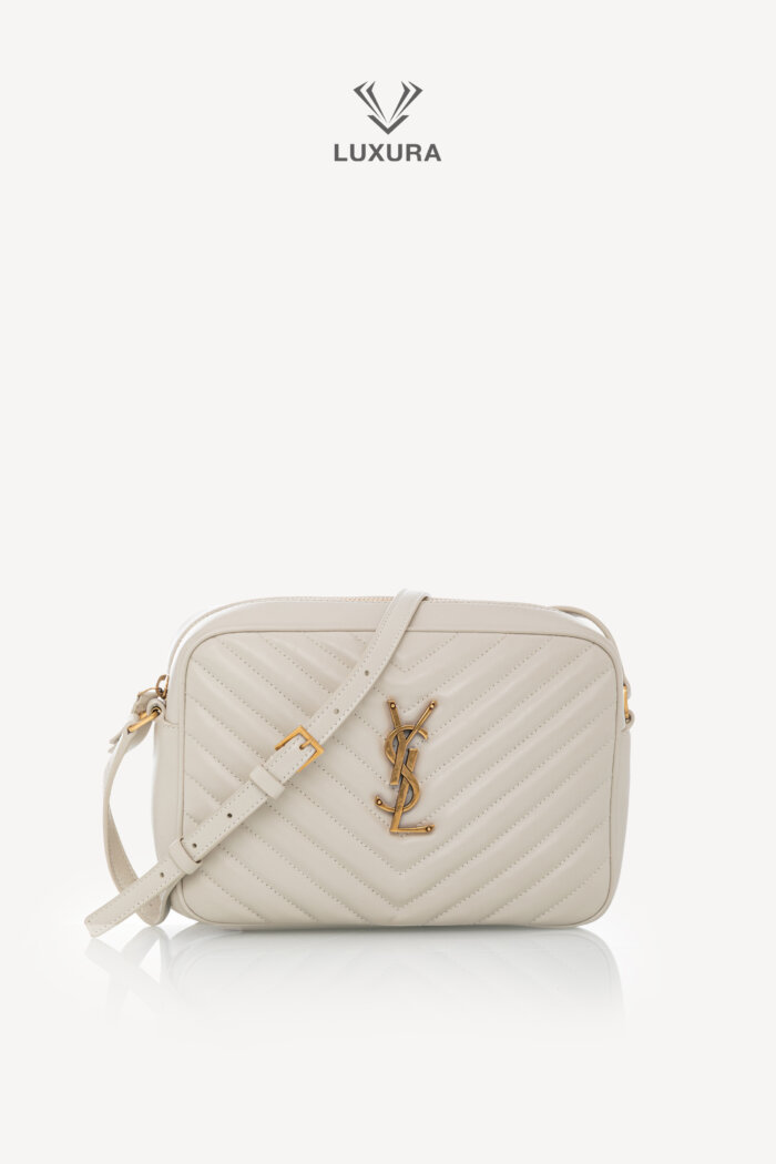 <span style="font-size: 10px;letter-spacing: .15em">HARD TO FIND</span><br>
            <strong>SAINT LAURENT</strong><br>
            <div style="margin-top:10px;font-size:16px">Lou Camera Bag In Quilted Leather White</div><br>