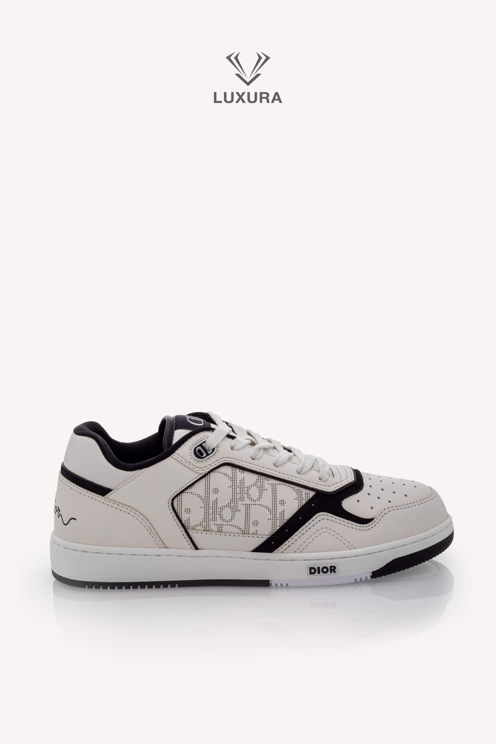 <span style="font-size: 10px;letter-spacing: .15em">NEW COLLECTION</span><br>            <strong>DIOR</strong><br>            <div style="margin-top:10px;font-size:16px">B27 Uptown Low-Top Sneaker White Black with White Dior Oblique Galaxy Leather 42 </div><br>