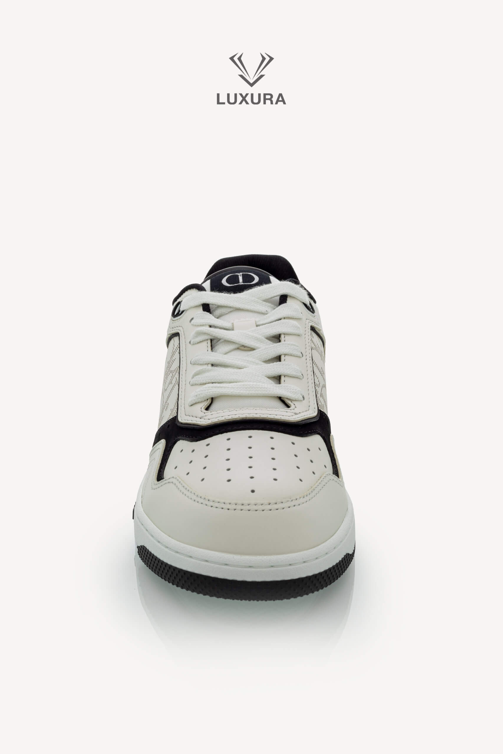 <span style="font-size: 10px;letter-spacing: .15em">NEW COLLECTION</span><br>            <strong>DIOR</strong><br>            <div style="margin-top:10px;font-size:16px">B27 Uptown Low-Top Sneaker White Black with White Dior Oblique Galaxy Leather 41 </div><br> - Image 7