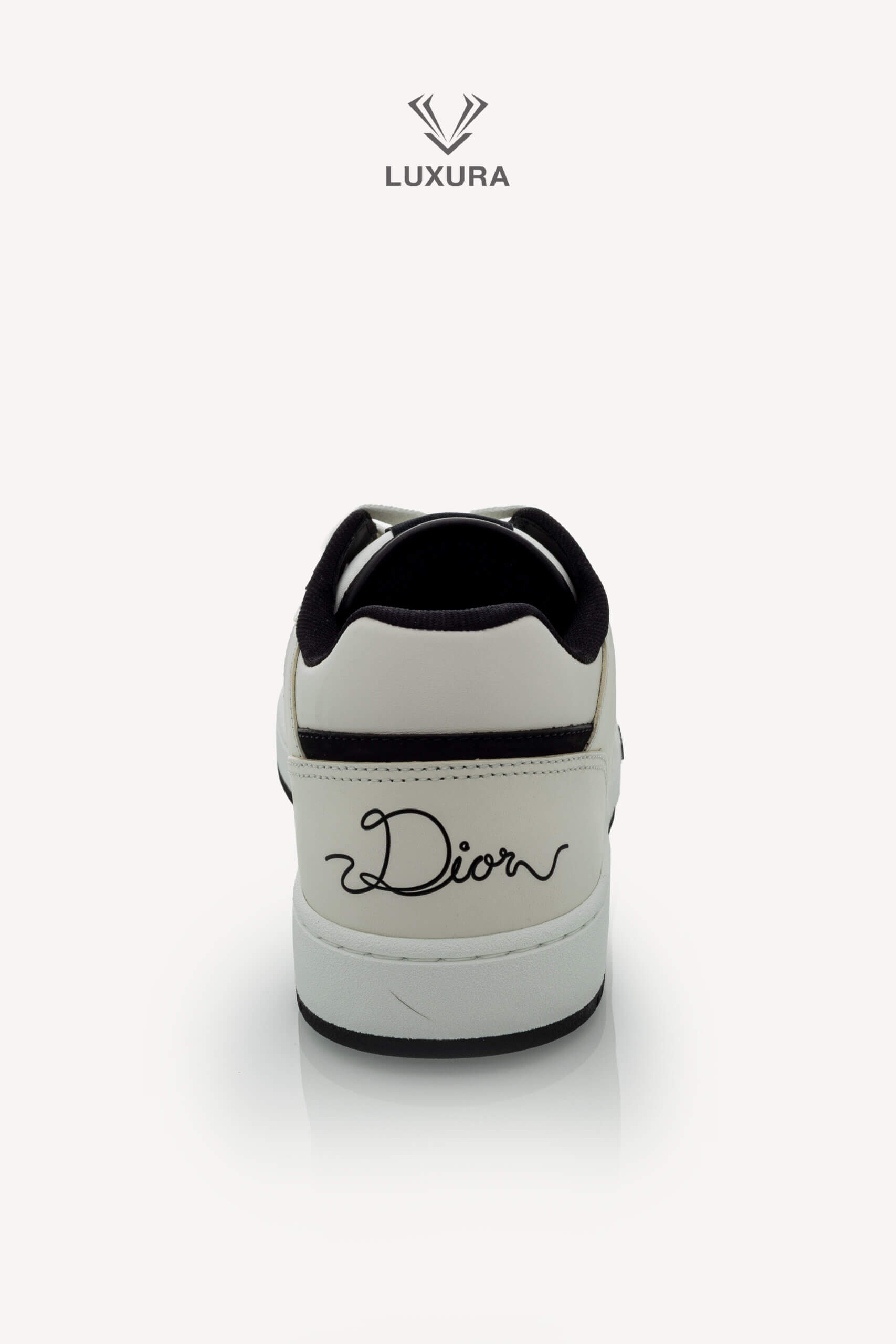 <span style="font-size: 10px;letter-spacing: .15em">NEW COLLECTION</span><br>            <strong>DIOR</strong><br>            <div style="margin-top:10px;font-size:16px">B27 Uptown Low-Top Sneaker White Black with White Dior Oblique Galaxy Leather 41 </div><br> - Image 8