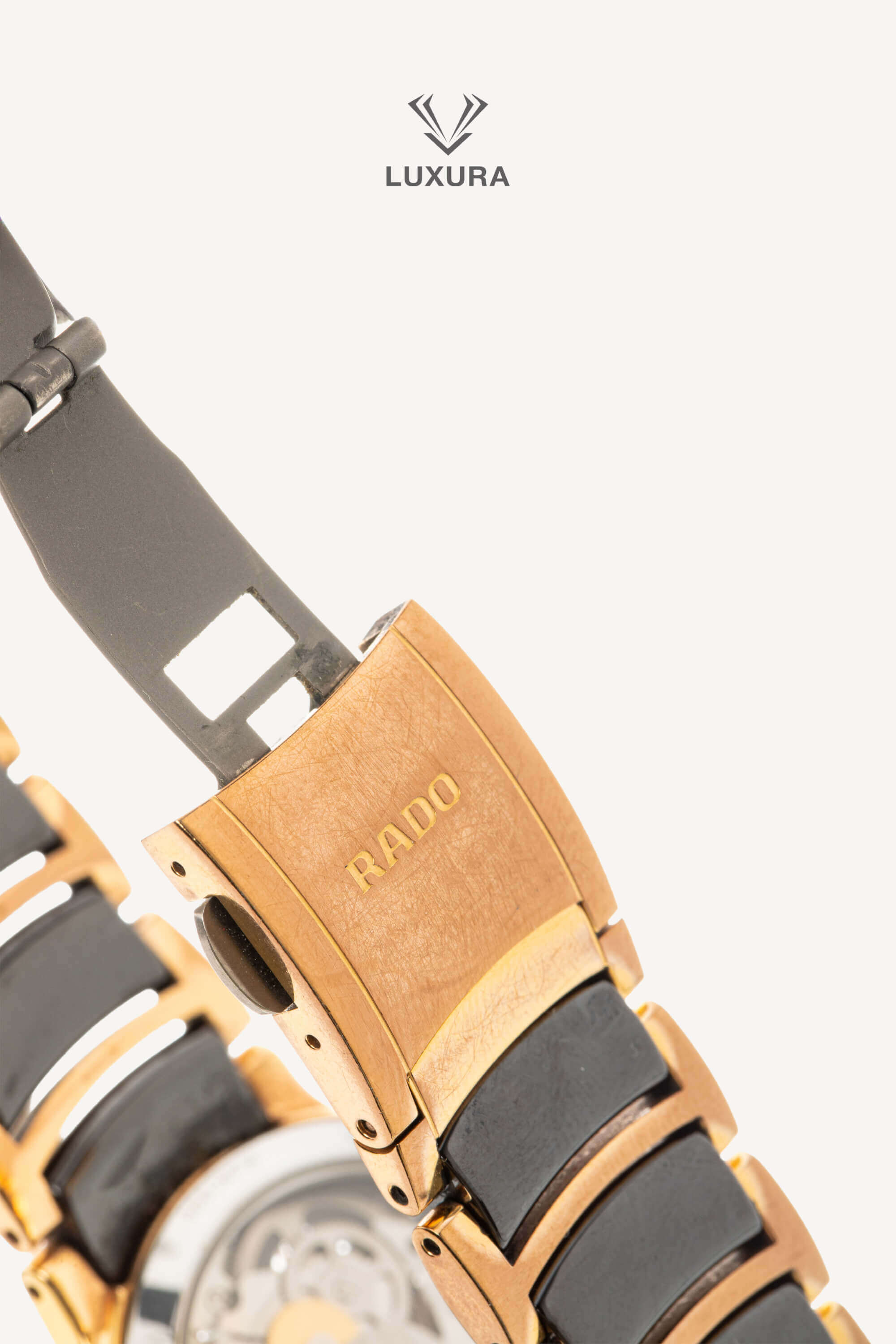 <span style="font-size: 10px; color: rgb(101, 101, 101);letter-spacing: .15em;"> HARD TO FIND</span><br><strong>RADO</strong><br><div style="margin-top:10px; font-size:16px;"> Centrix Automatic Diamonds Open Heart 33 mm </div><br> - Image 18